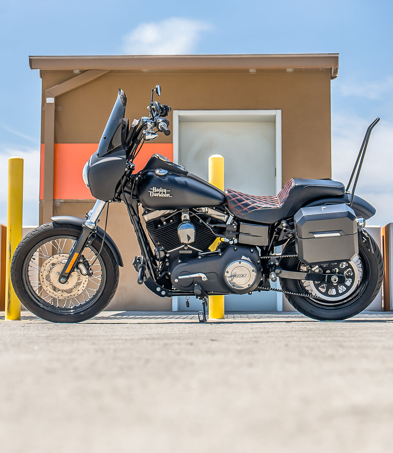 Harley Dyna Street Bob FXDB/I All Motorcycle Luggage Bags, Parts & Accessories By Bike