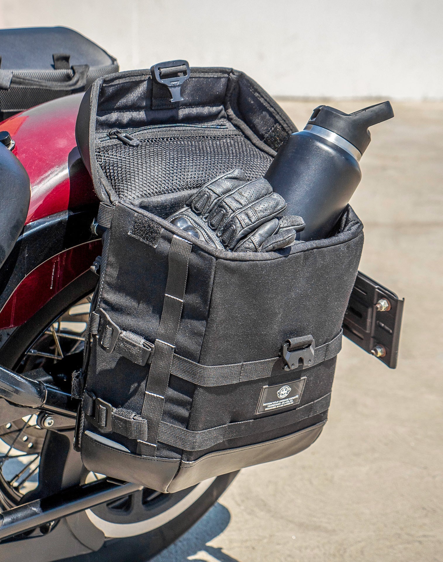 30L - Incognito Quick-Mount Medium Motorcycle Saddlebags for Harley Softail Slim FLSL Vertical Lifestyle