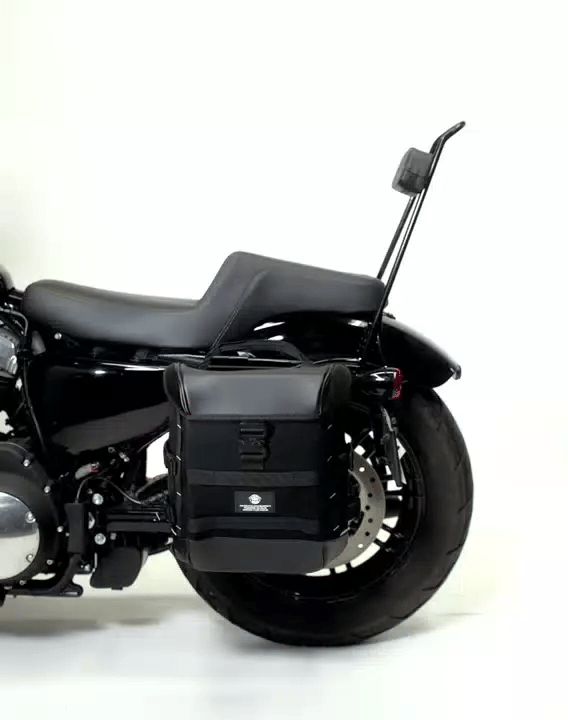 30L - Incognito Quick-Mount Medium Triumph Thruxton RS Hard Saddlebags GIF