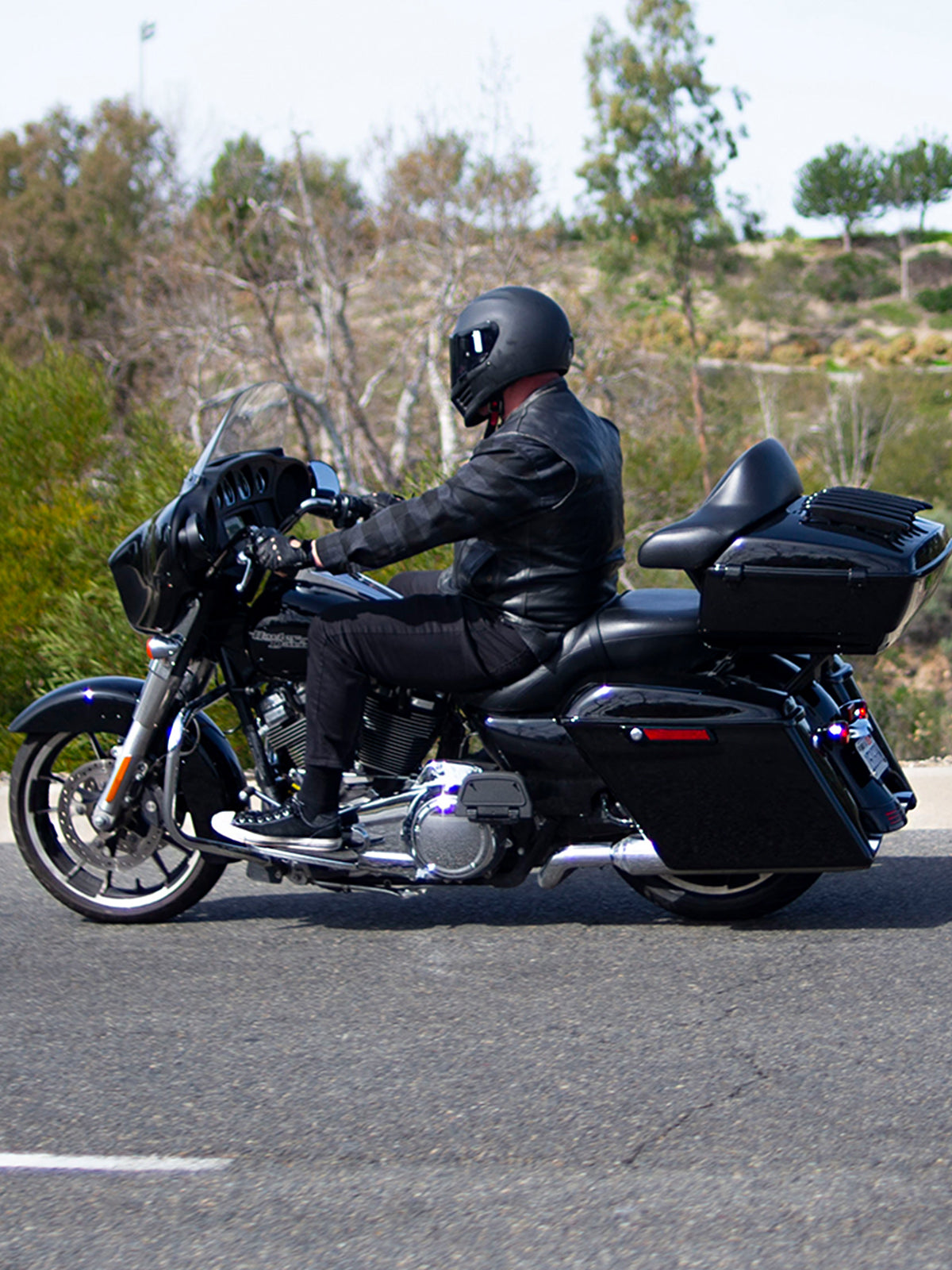 indian-vintage-darkhorse-saddlebags