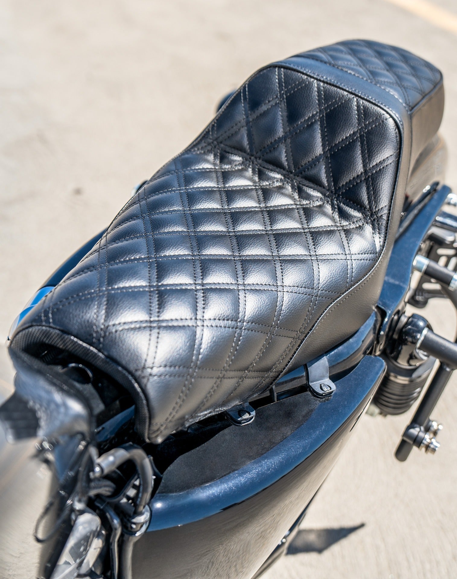 Iron Born Diamond Stitch 2-Up Seat For Harley Sportster 883 Iron XL883N Black Lifestyle