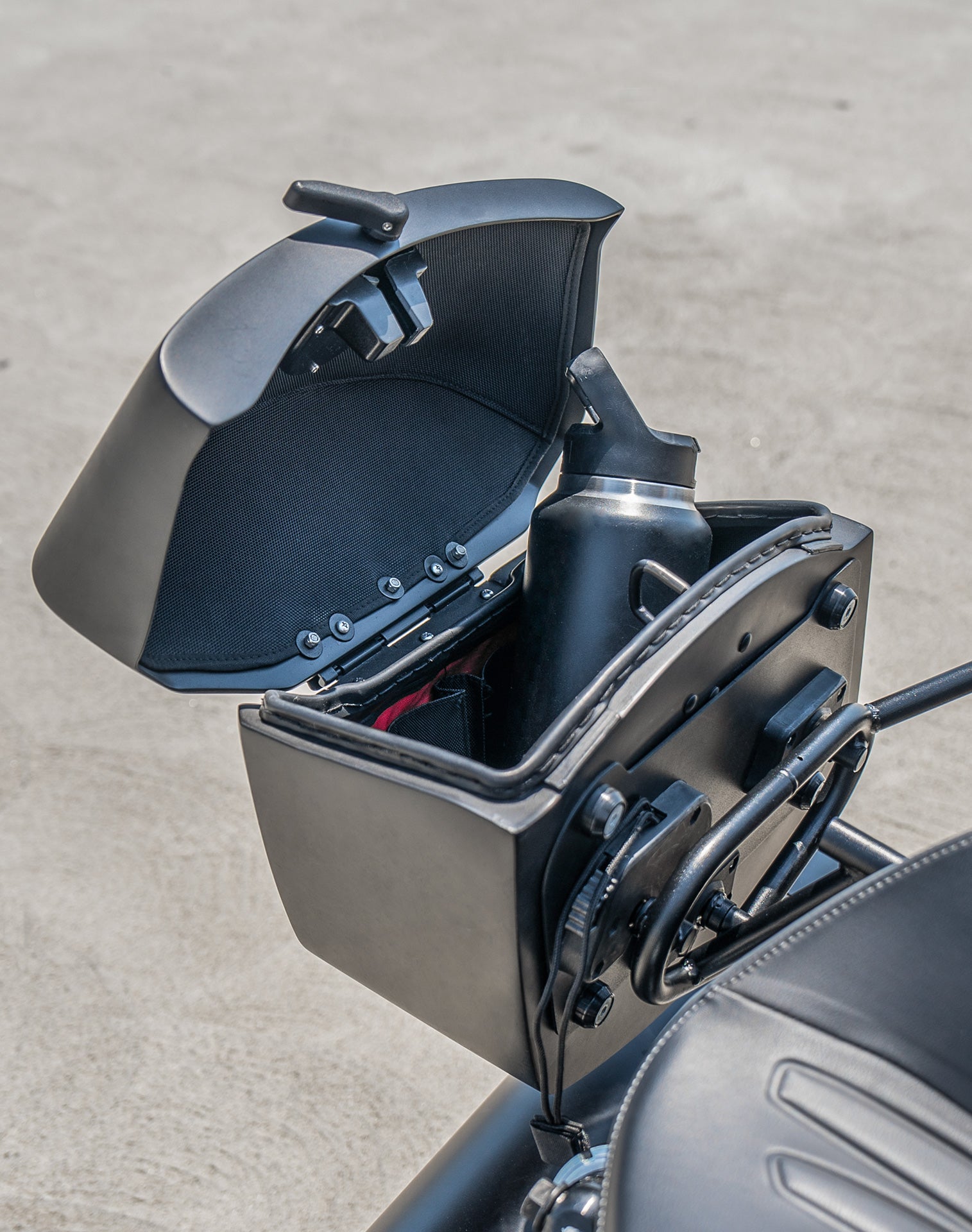 24L - Ironclad Quick-Mount Medium Indian Scout Bobber Matte Hard Saddlebags Life Style 4