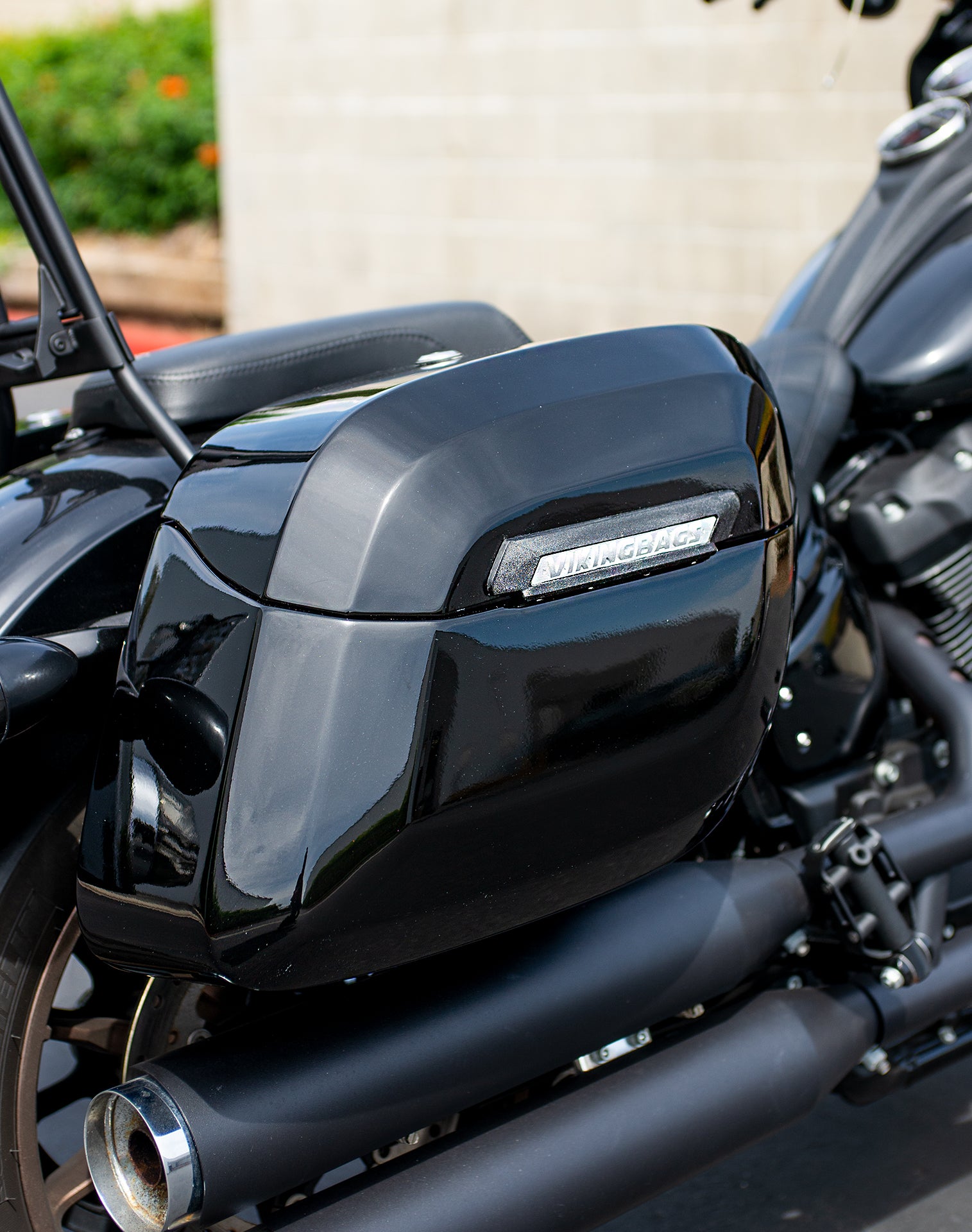 40L - Lamellar Raven Extra Large Painted Motorcycle Hard Saddlebags for Harley Softail Low Rider S FXLRS v3