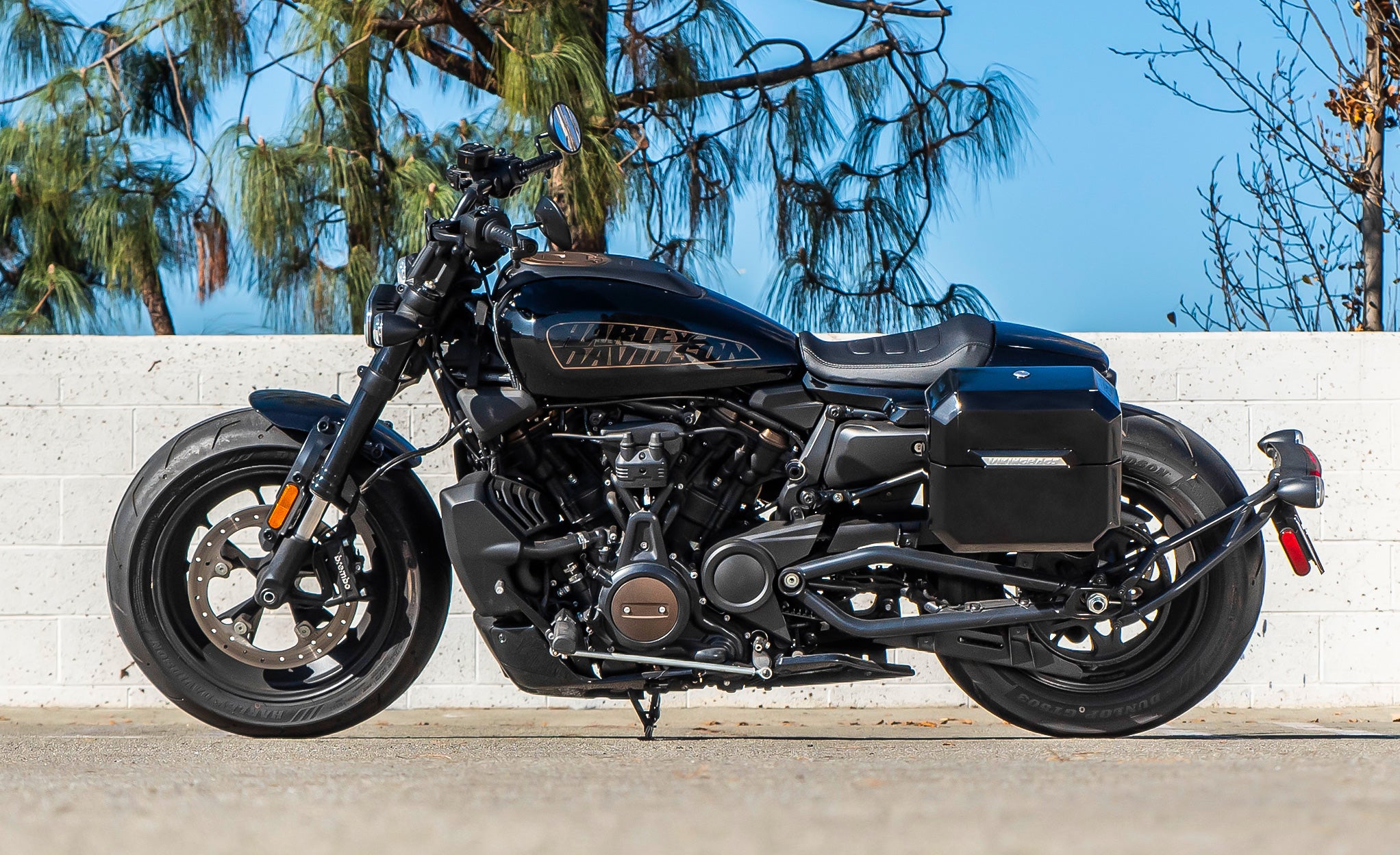 10L - Outlaw Quick-Mount Small Harley Sportster S (RH1250S) Painted Hard Solo Saddlebag (Left Only) @expand