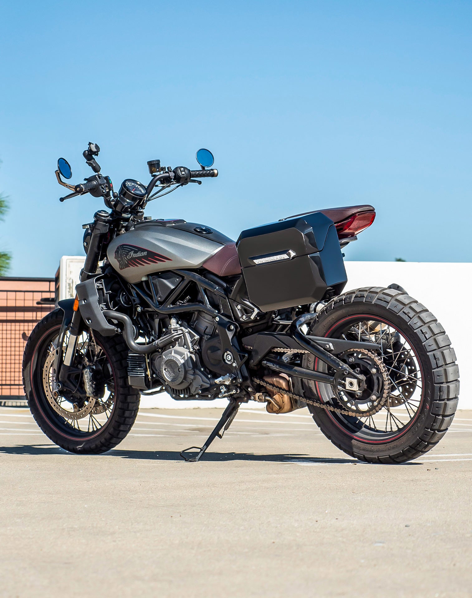 10L - Outlaw Quick-Mount Small Indian FTR 1200 Painted Hard Solo Saddlebag (Left Only) v1