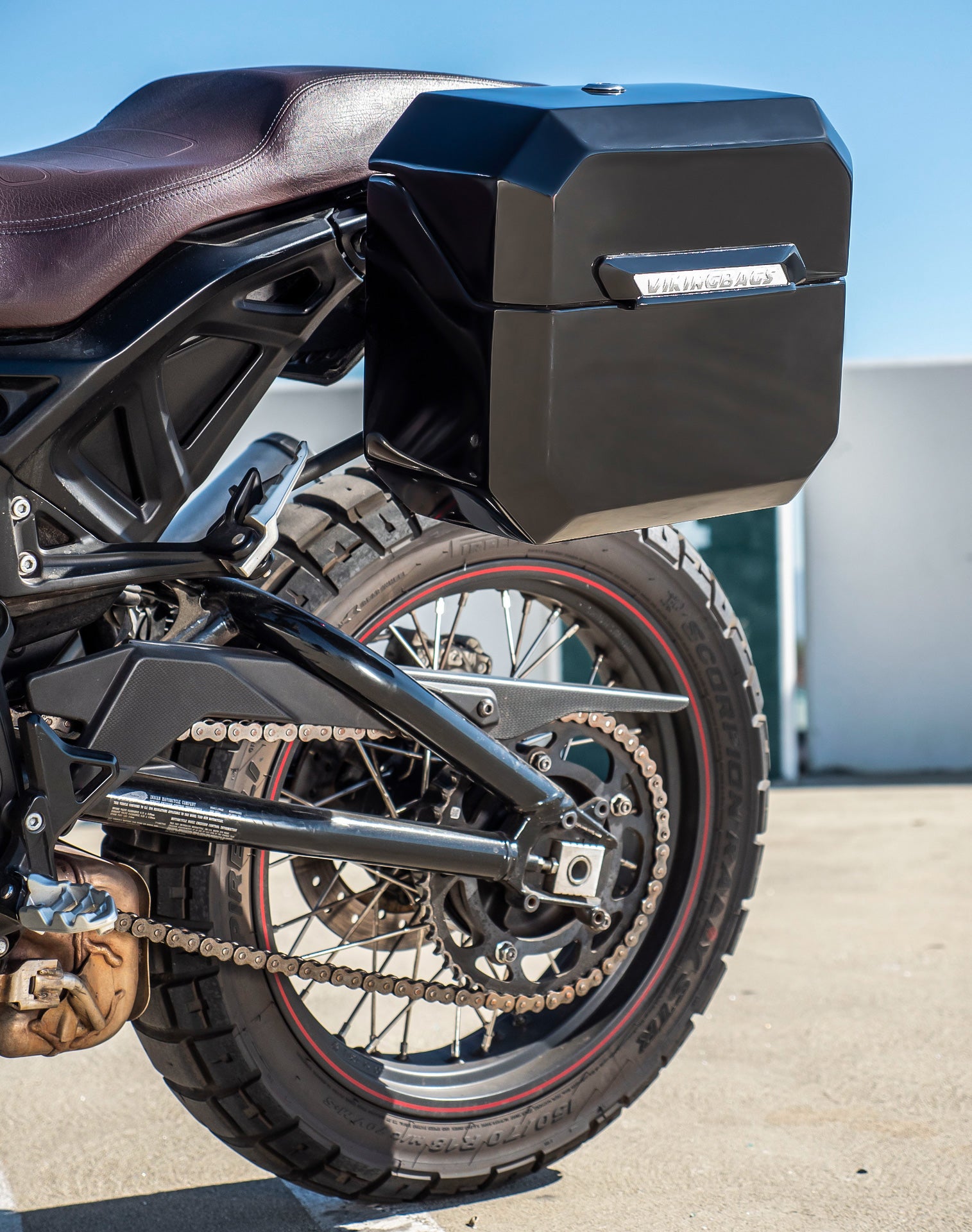 10L - Outlaw Quick-Mount Small Indian FTR 1200 Painted Hard Solo Saddlebag (Left Only) v2