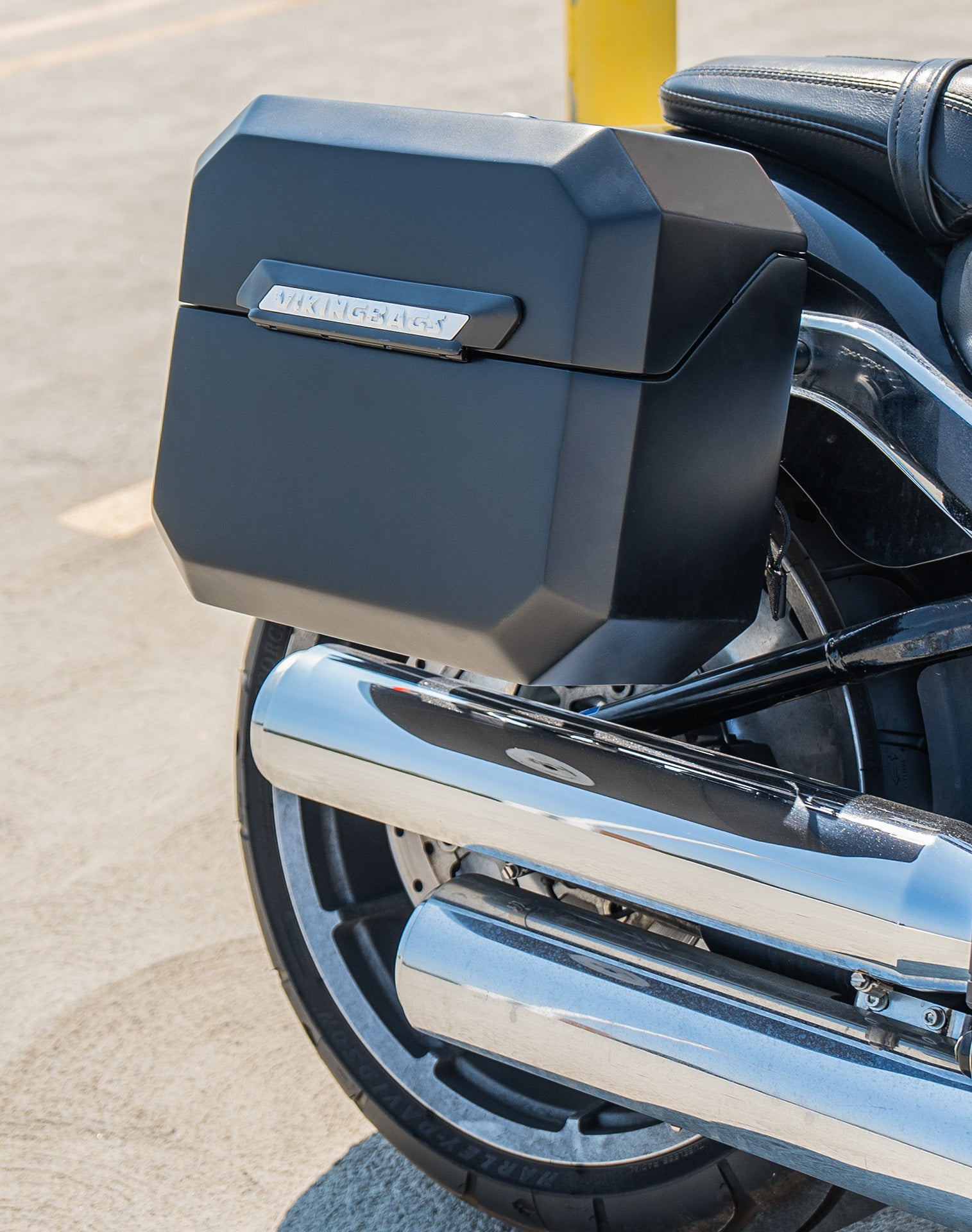 20L - Outlaw Quick-Mount Small Harley Softail Fat Boy FLFB/S Matte Hard Saddlebags Lifestyle 3