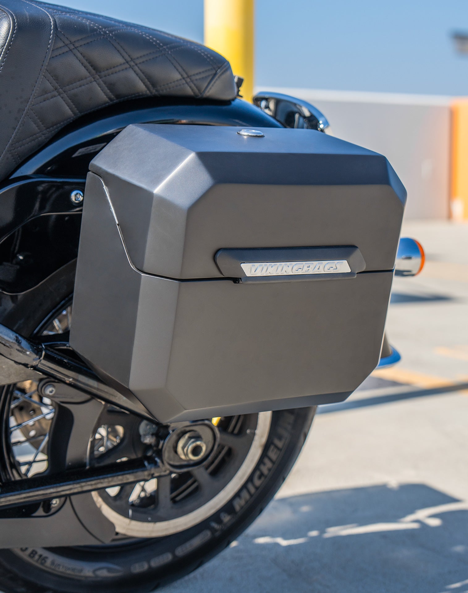 20L - Outlaw Quick-Mount Small Harley Softail Heritage FLHC/S Matte Hard Saddlebags Lifestyle