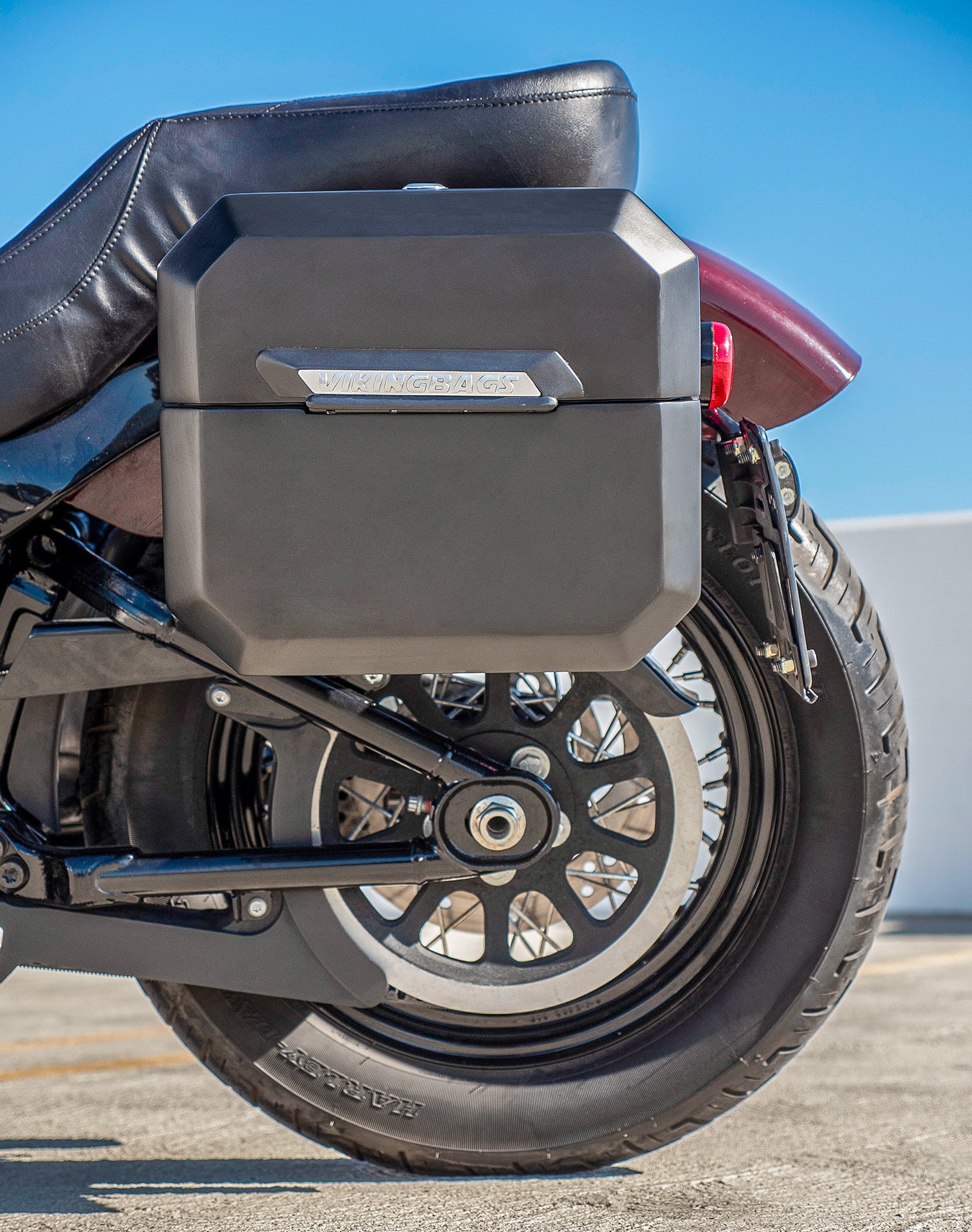 20L - Outlaw Quick-Mount Small Harley Softail Standard FXST Matte Hard Saddlebags Life style 2