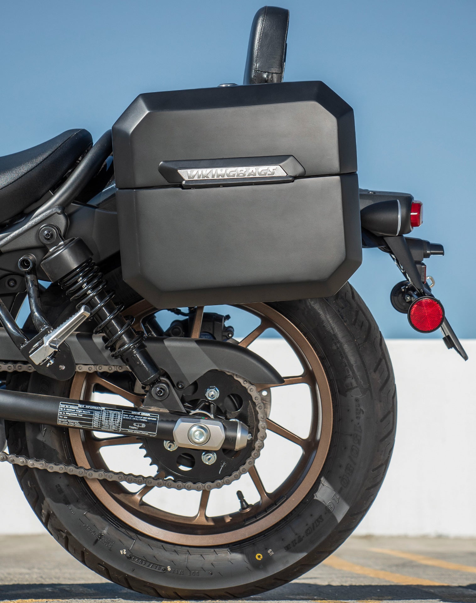 20L - Outlaw Quick-Mount Small Honda Rebel 300 Matte Hard Saddlebags Life style 2