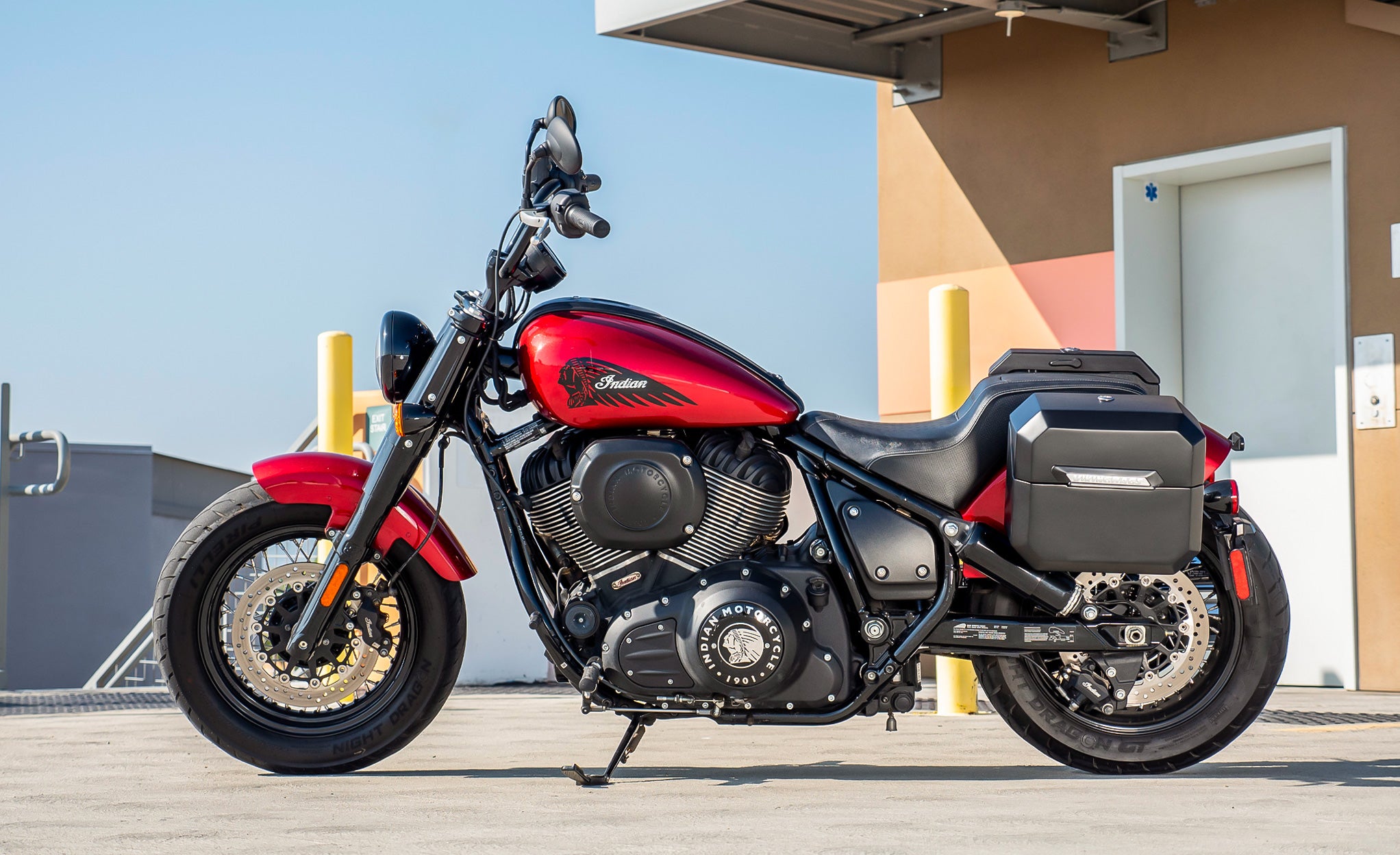 20L - Outlaw Quick-Mount Small Indian Chief Dark Horse Matte Hard Saddlebags Life Style Photo @expand