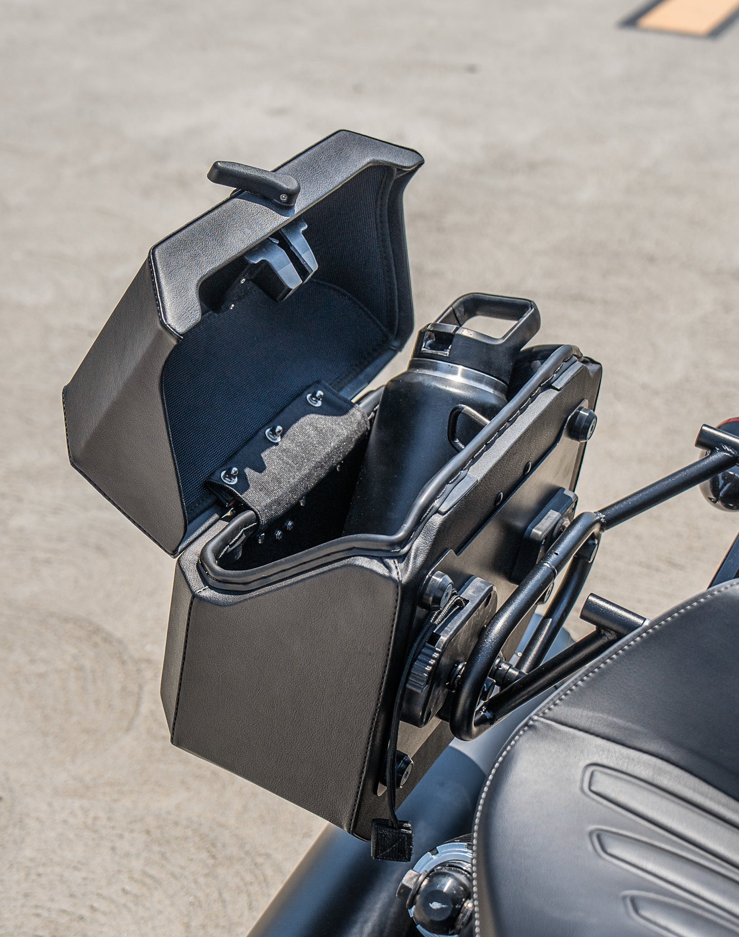 20L - Outlaw Quick-Mount Small Indian Scout Bobber Leather Wrapped Hard Saddlebags Life Style 4