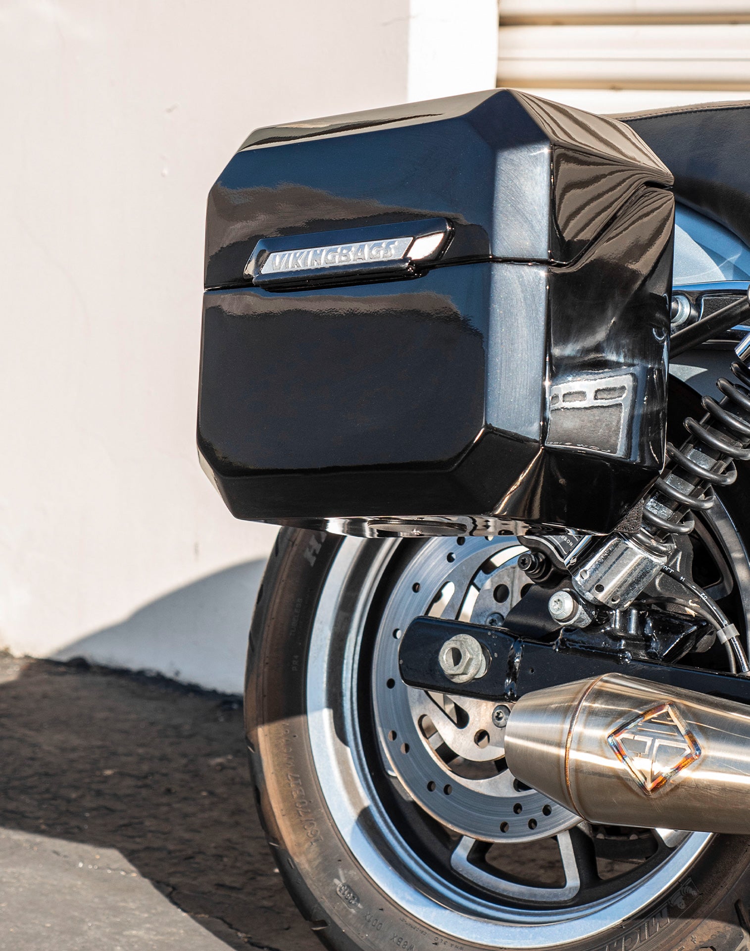 20L - Outlaw Quick-Mount Small Harley Dyna Low Rider FXDL Painted Hard Saddlebags Life style 3