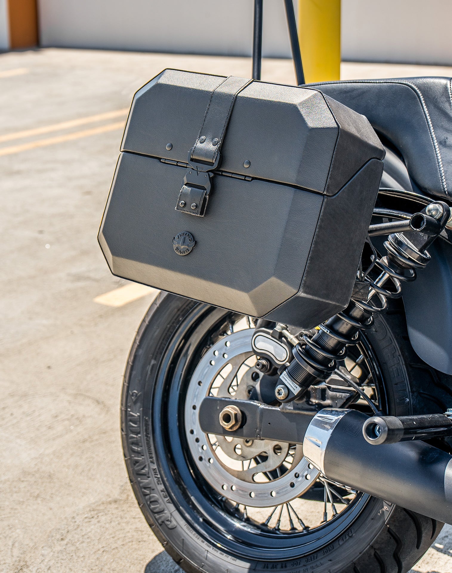 20L - Outlaw Quick-Mount Small Harley Dyna Street Bob FXDB Leather Wrapped Hard Saddlebags Lifestyle