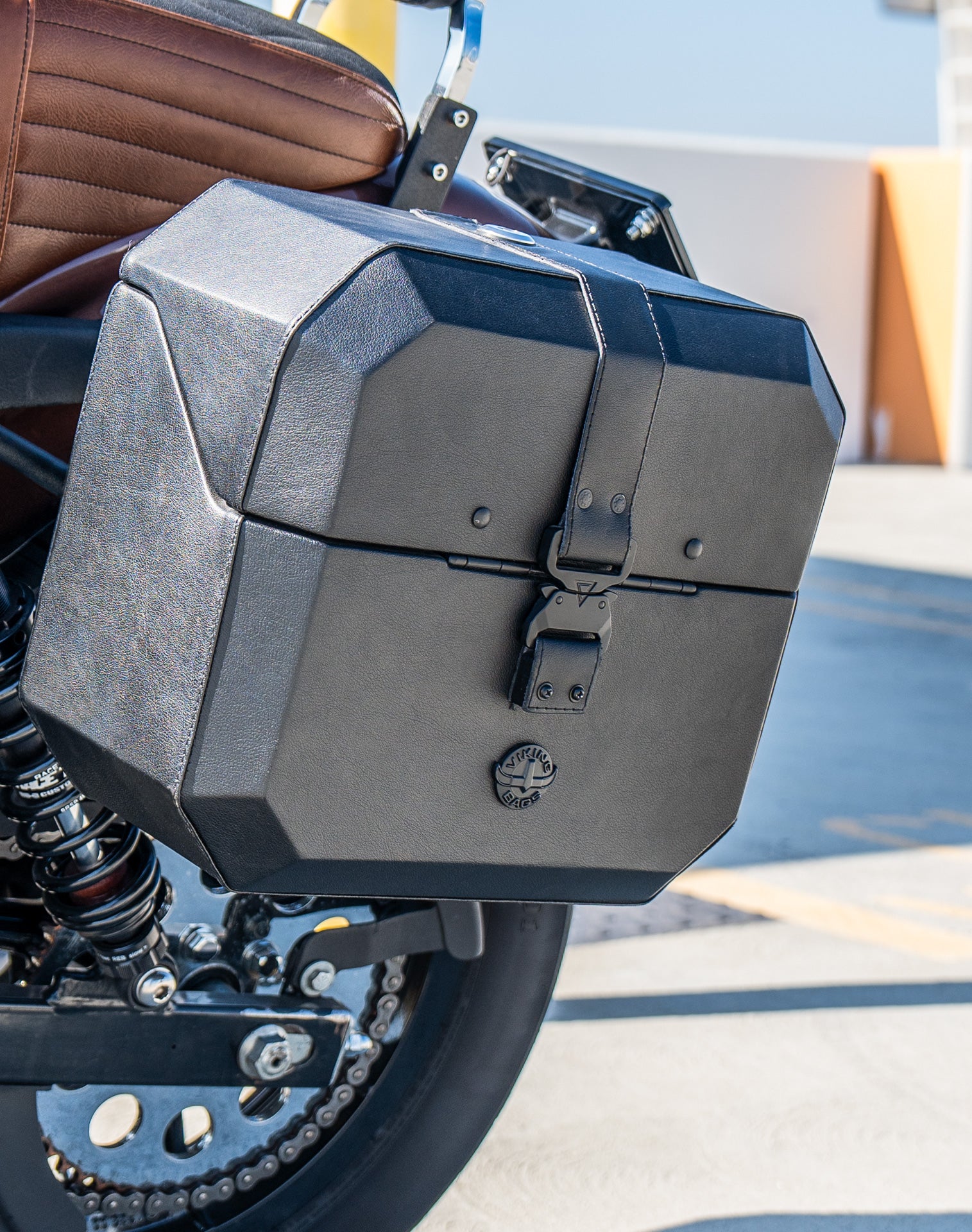 20L - Outlaw Quick-Mount Small Harley Dyna Super Glide FXD Leather Wrapped Hard Saddlebags Lifestyle