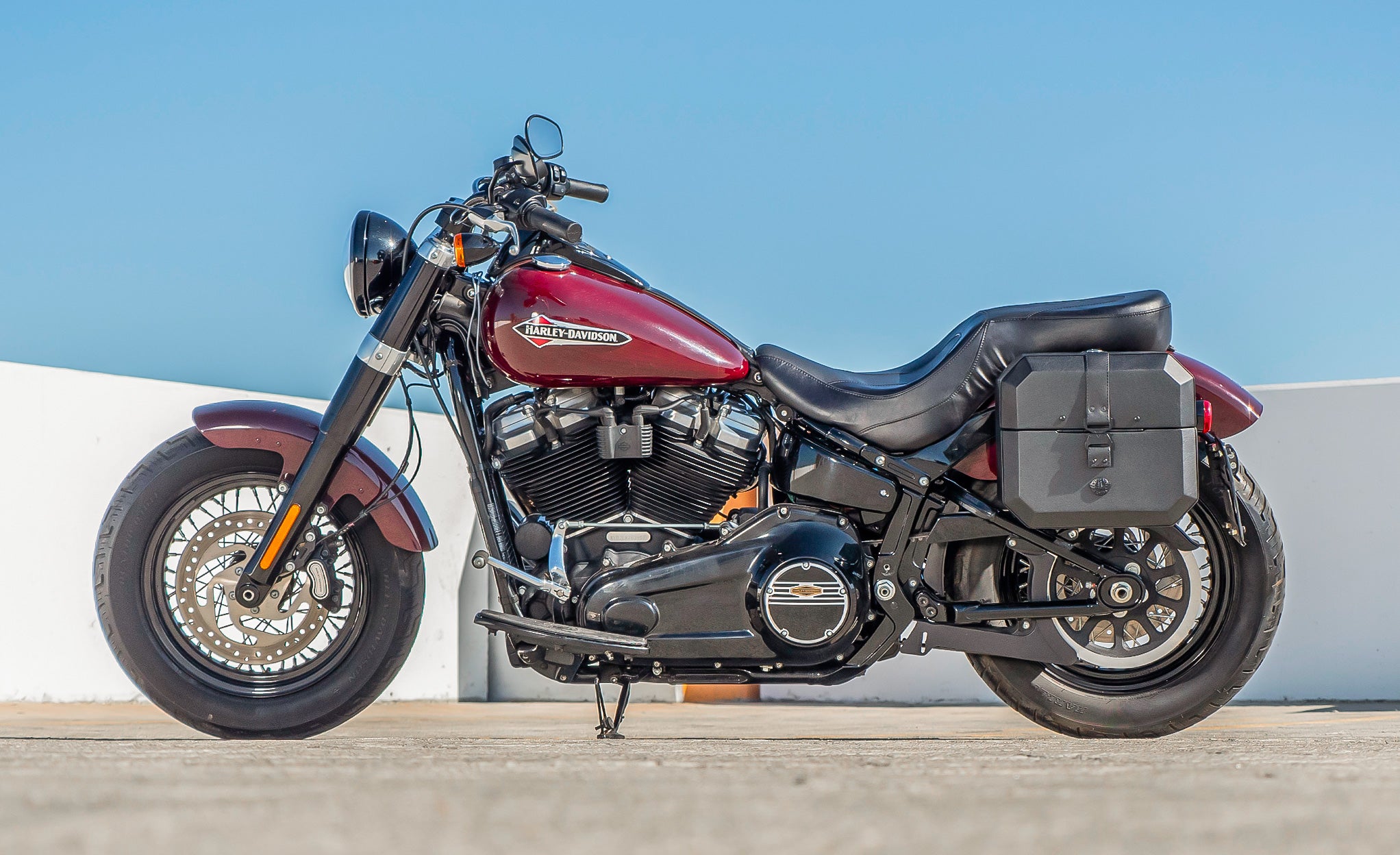 20L - Outlaw Quick-Mount Small Harley Softail Slim FLSL Leather Wrapped Hard Saddlebags Life Style Photo @expand