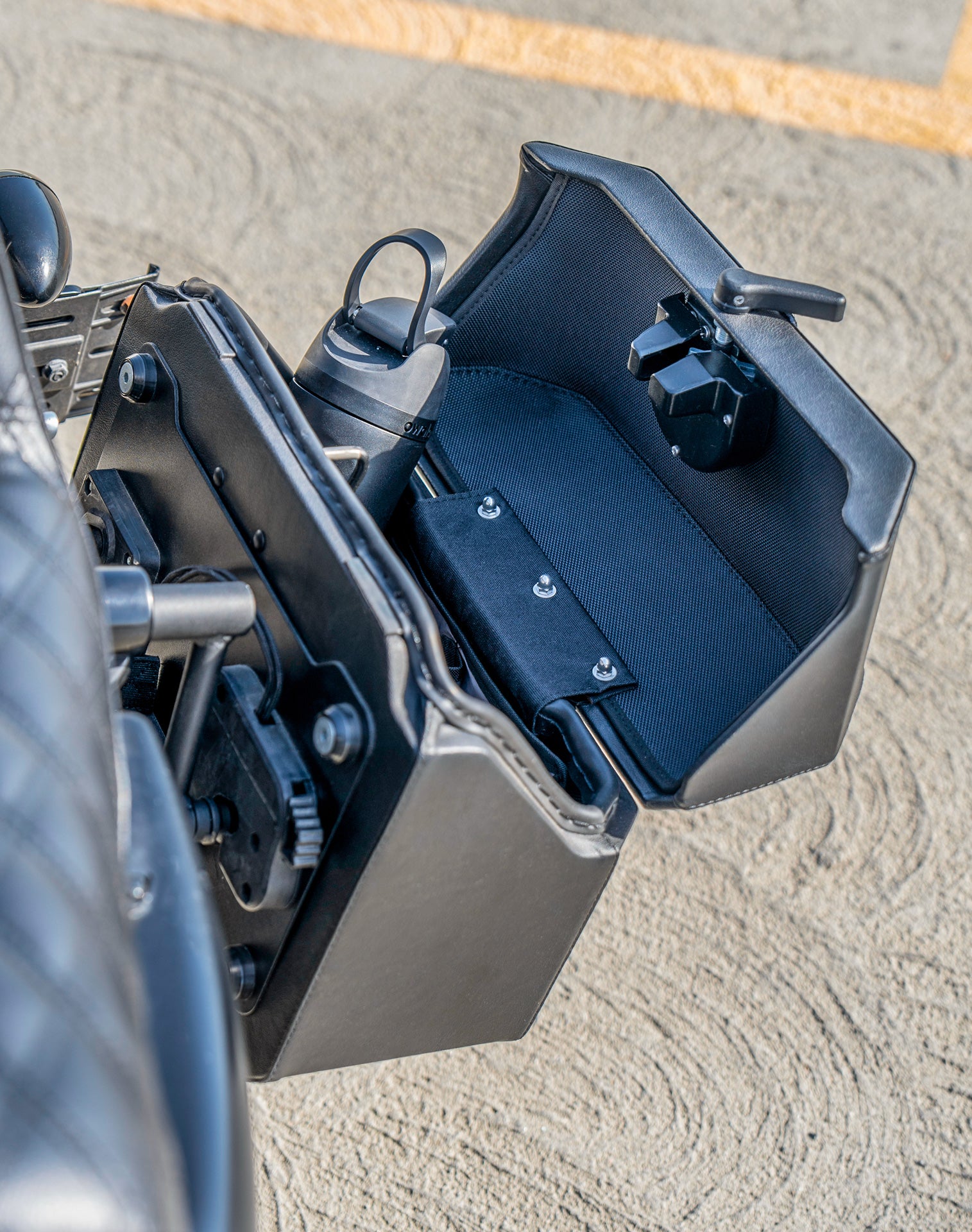 20L - Outlaw Quick-Mount Small Harley Sportster 883 Iron XL883N Leather Wrapped Hard Saddlebags Lifestyle