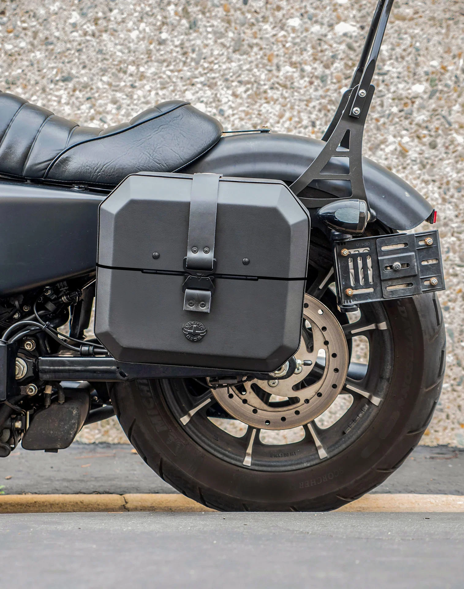 20L - Outlaw Quick-Mount Small Harley Sportster 883 Iron XL883N Leather Wrapped Hard Saddlebags Life style 2