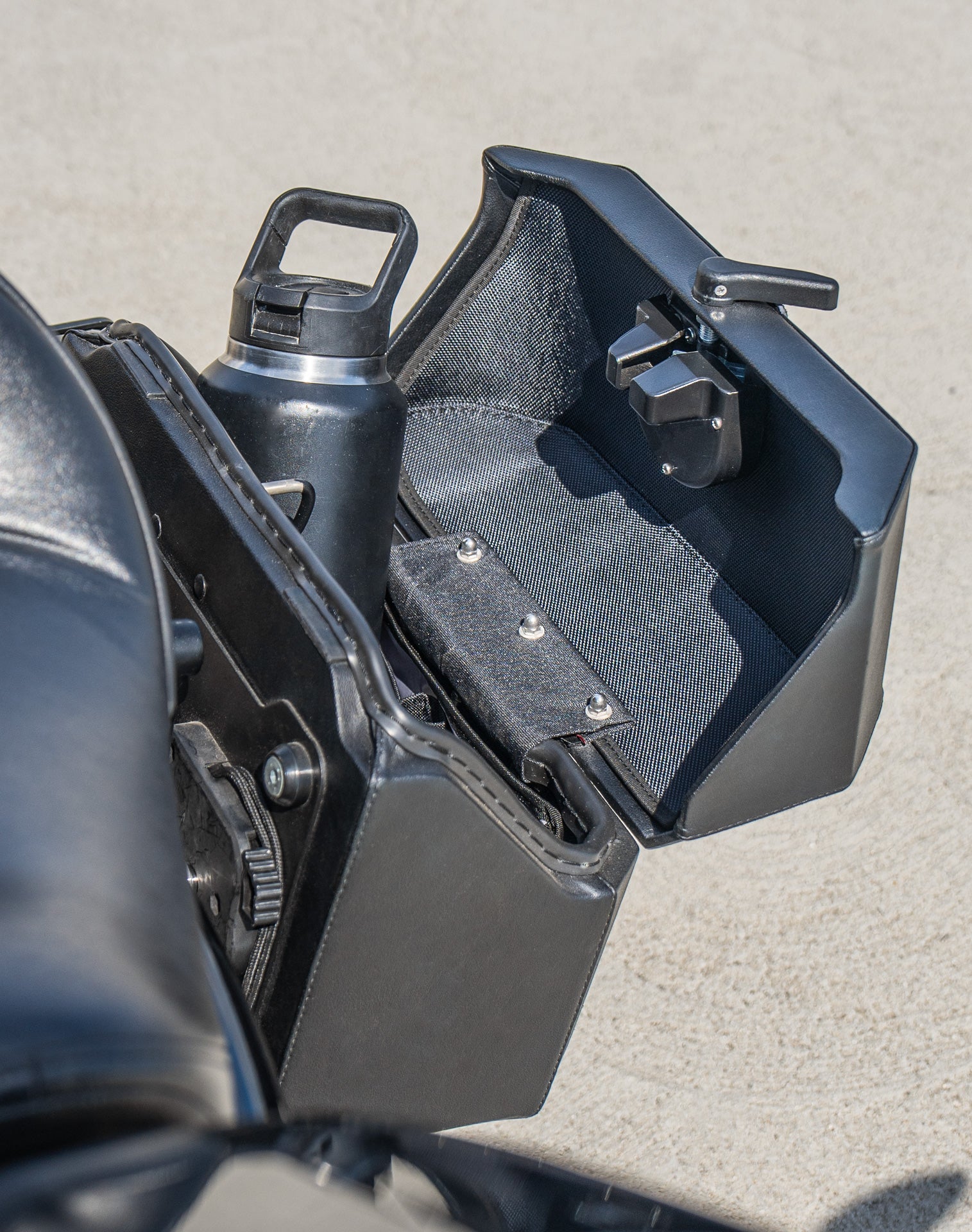 20L - Outlaw Quick-Mount Small Harley Sportster Iron 1200 Leather Wrapped Hard Saddlebags Lifestyle 4