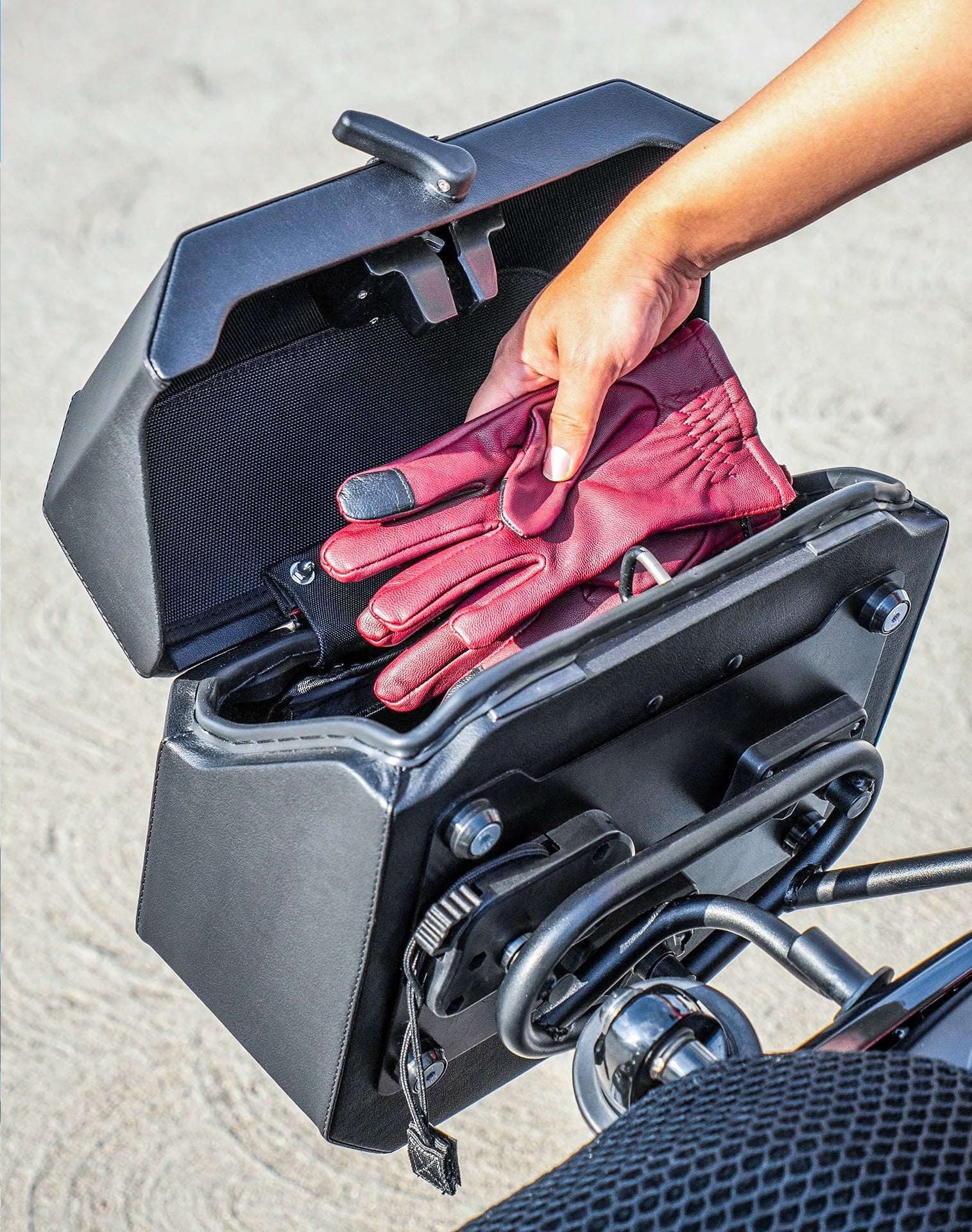20L - Outlaw Quick-Mount Small Harley Nightster RH975/S Leather Wrapped Hard Saddlebags Lifestyle
