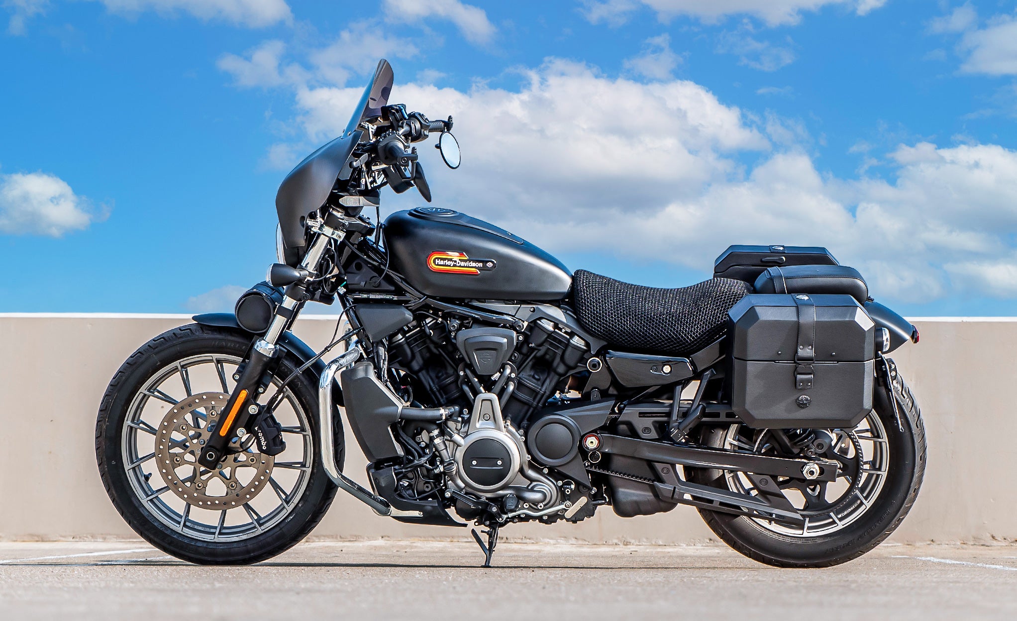 20L - Outlaw Quick-Mount Small Harley Sportster Nightster RH975/S Leather Wrapped Hard Saddlebags Life Style Photo @expand