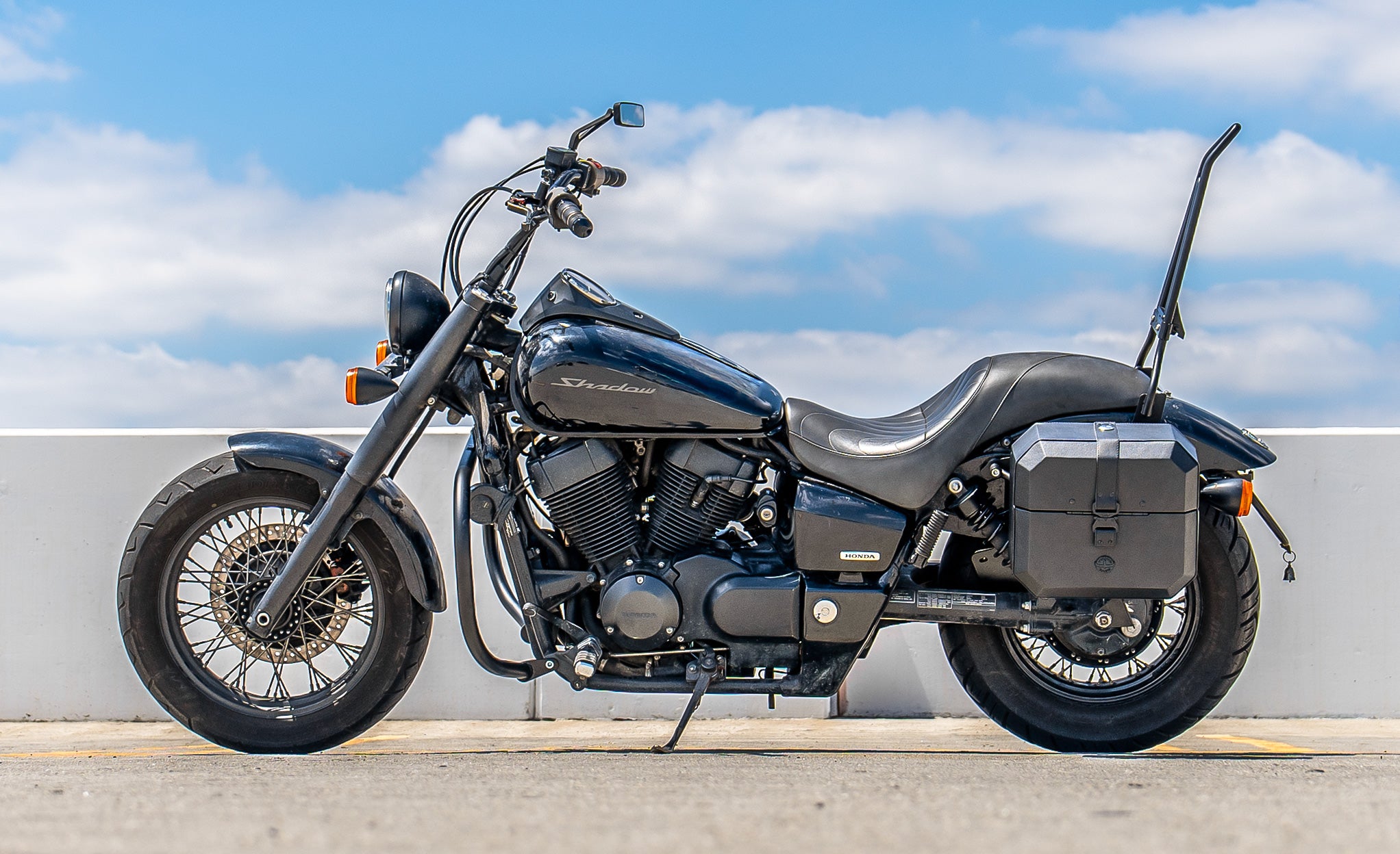 20L - Outlaw Quick-Mount Small Honda 750 Shadow Phantom Leather Wrapped Hard Saddlebags Life Style Photo @expand