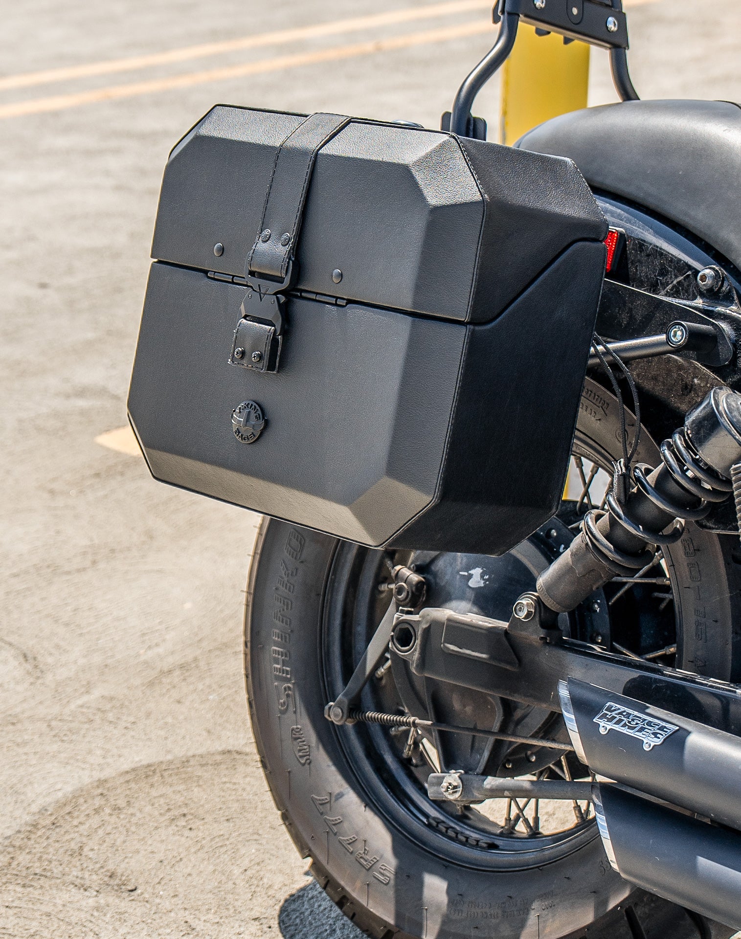 20L - Outlaw Quick-Mount Small Honda 750 Shadow Phantom Leather Wrapped Hard Saddlebags Life Style 3