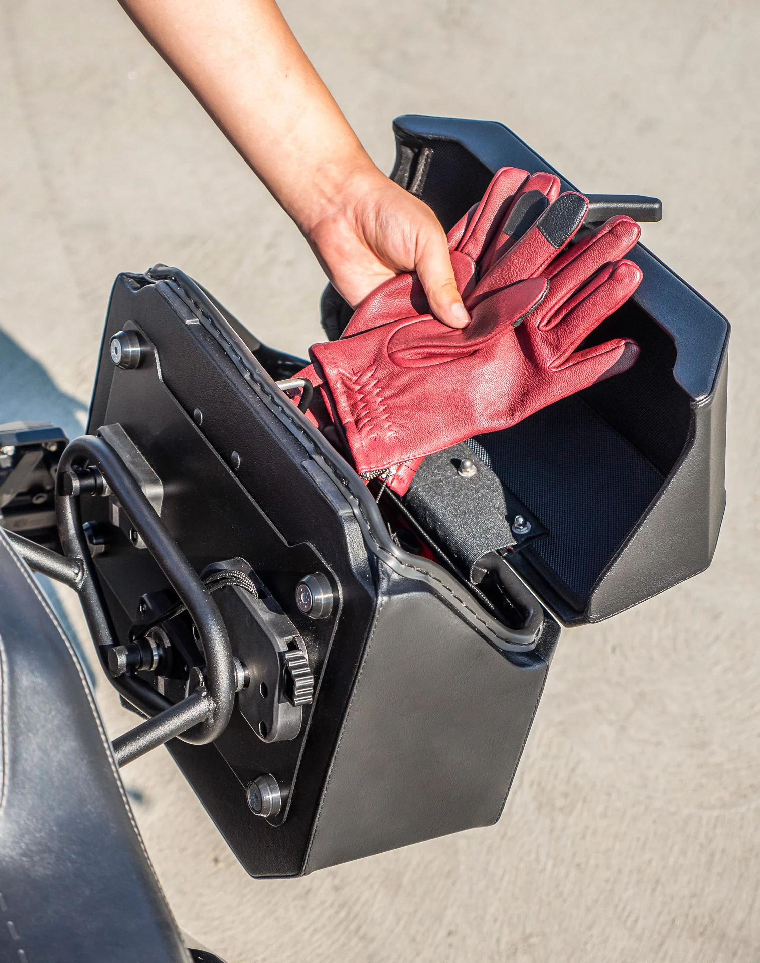 20L - Outlaw Quick-Mount Small Honda Rebel 1100 Leather Wrapped Hard Saddlebags Life Style 4