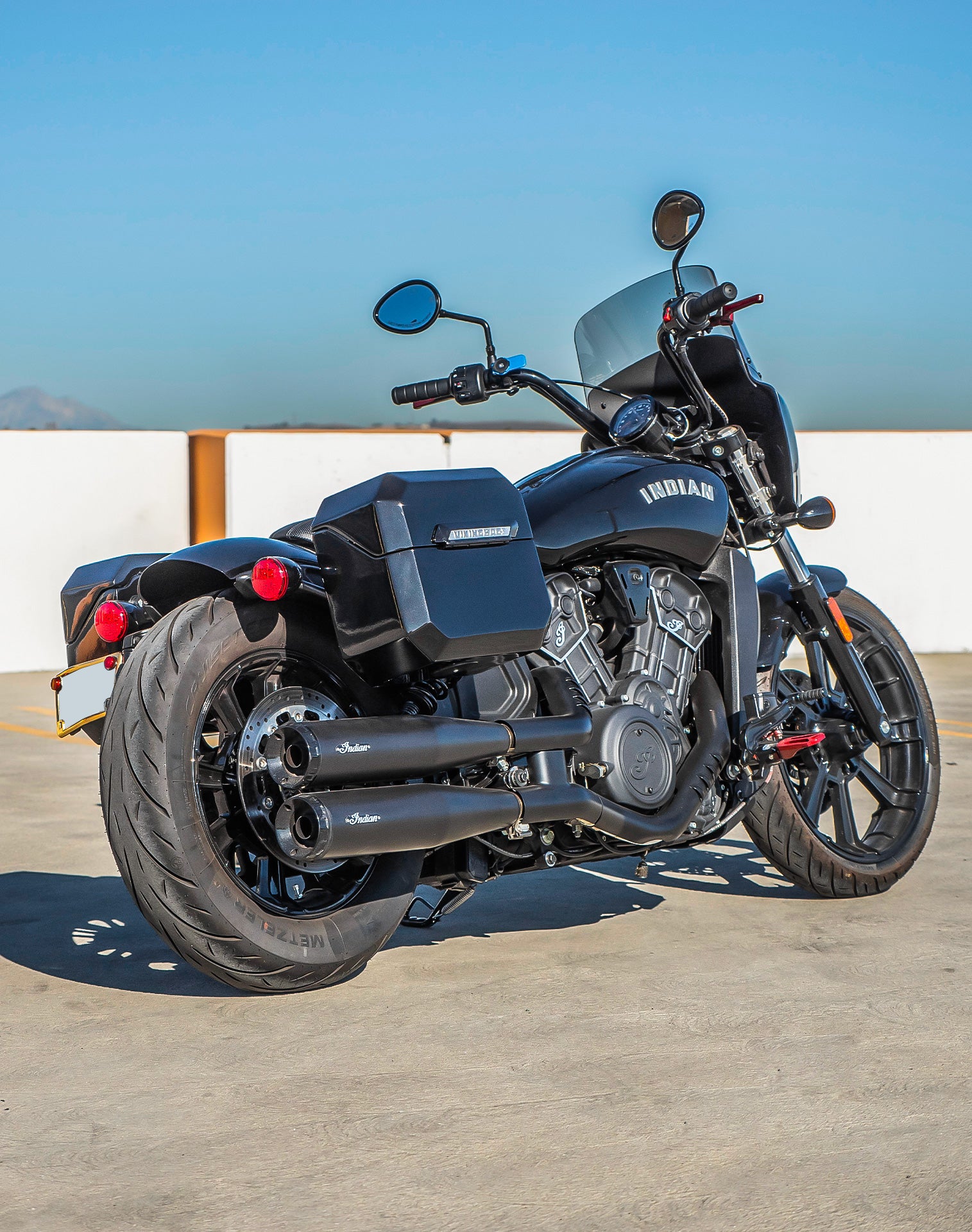 20L - Outlaw Quick-Mount Small Indian Scout Rogue Painted Hard Saddlebags Life style 1