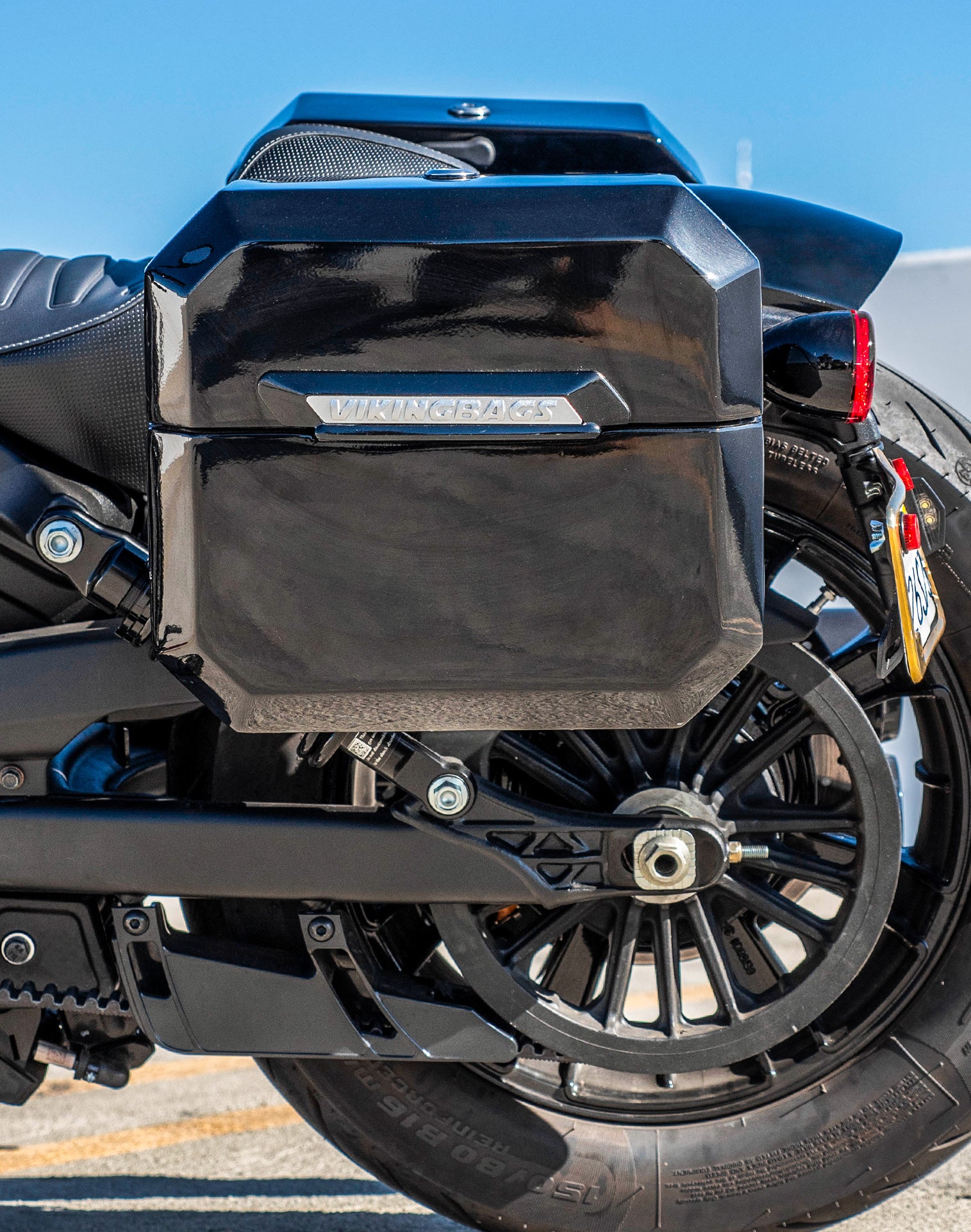 20L - Outlaw Quick-Mount Small Indian Scout Rogue Sixty Painted Hard Saddlebags Life style 2