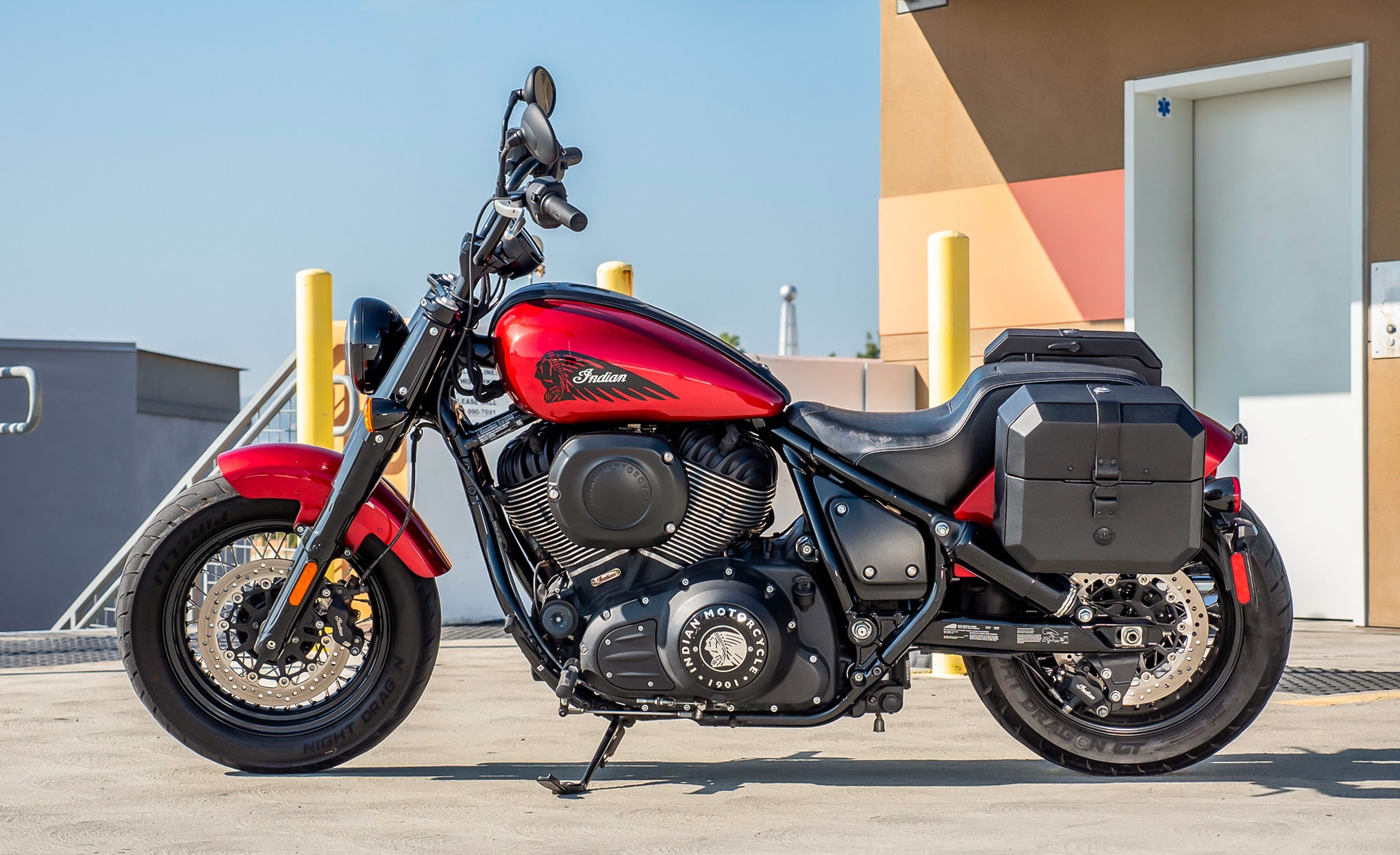 20L - Outlaw Quick-Mount Small Indian Sport Chief Leather Wrapped Hard Saddle Bag Life Style Photo @expand