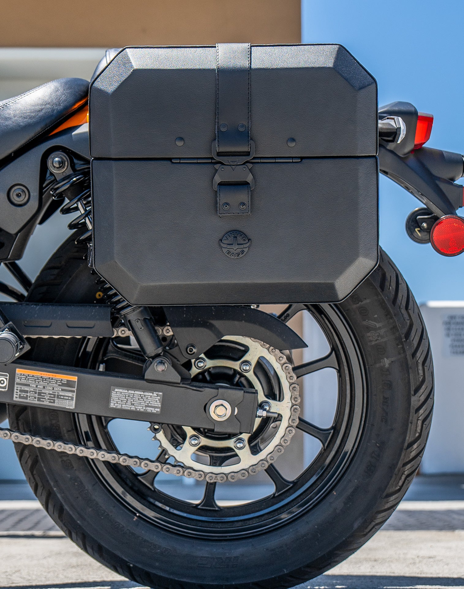 20L - Outlaw Quick-Mount Small Kawasaki Eliminator 450 Leather Wrapped Hard Saddlebags Life Style 2