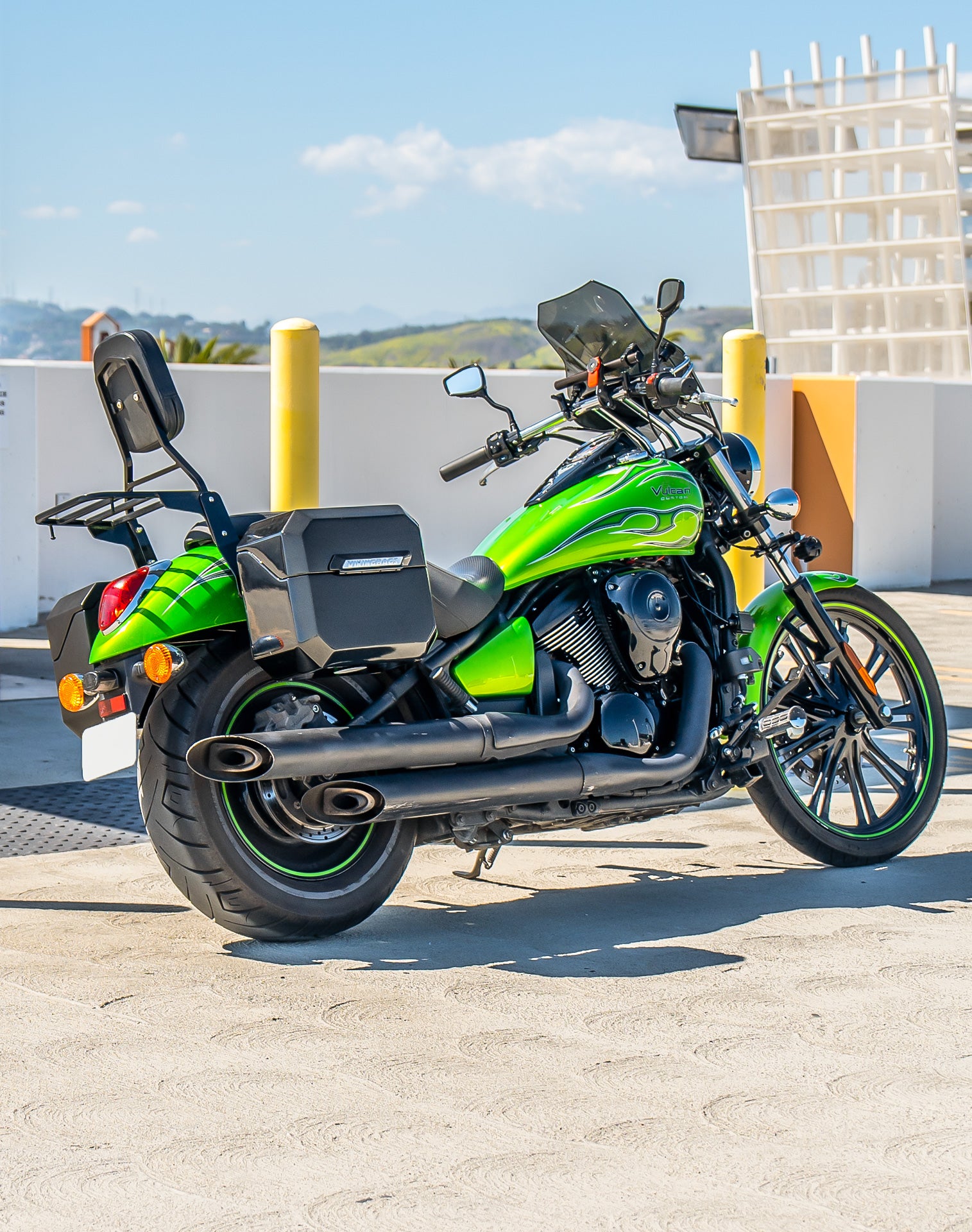 20L - Outlaw Quick-Mount Small Kawasaki Vulcan 900 Custom Painted Hard Saddlebags Life style 1