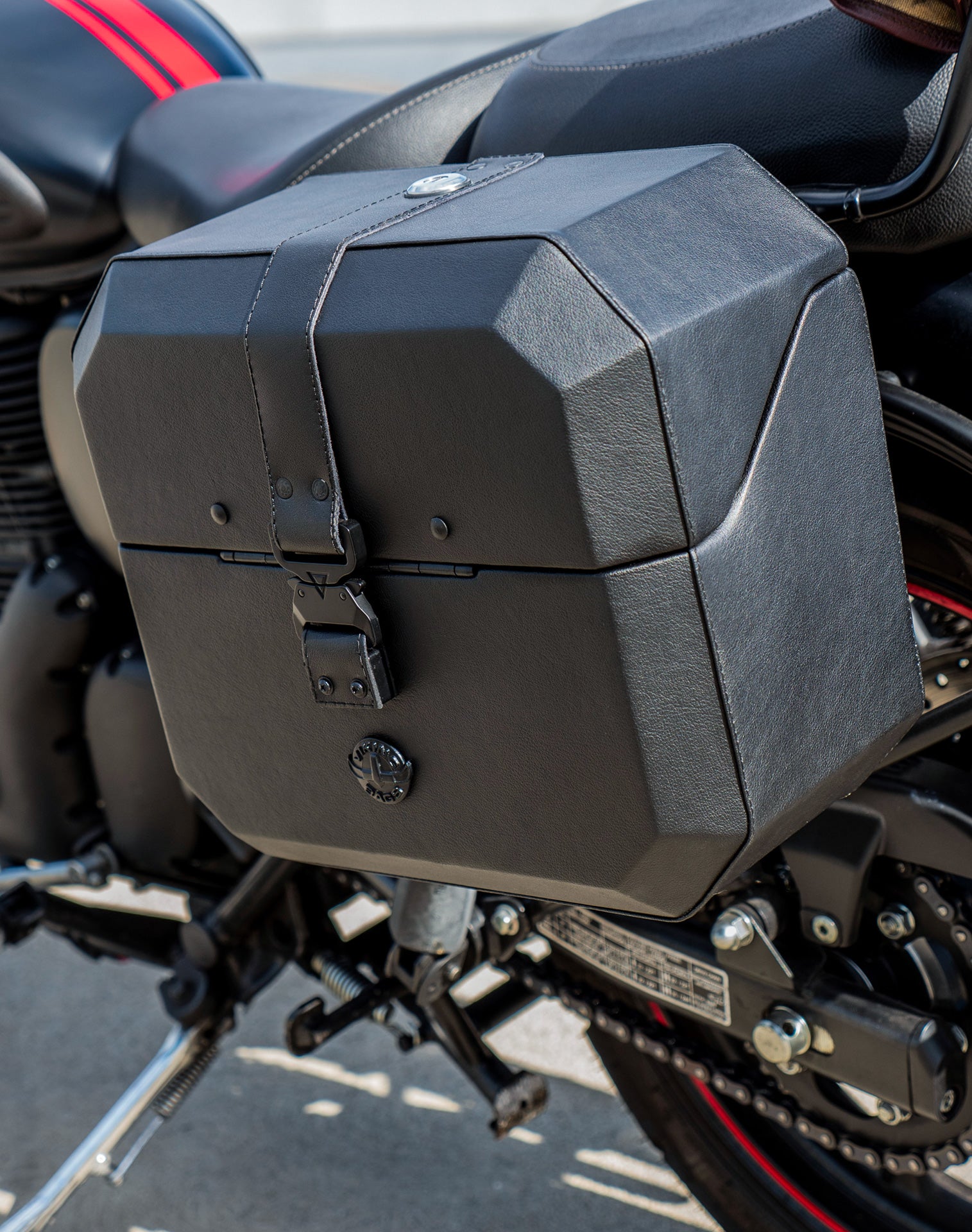 20L - Outlaw Quick-Mount Small Royal Enfield Classic 350 Leather Wrapped Hard Saddlebags Life Style 2