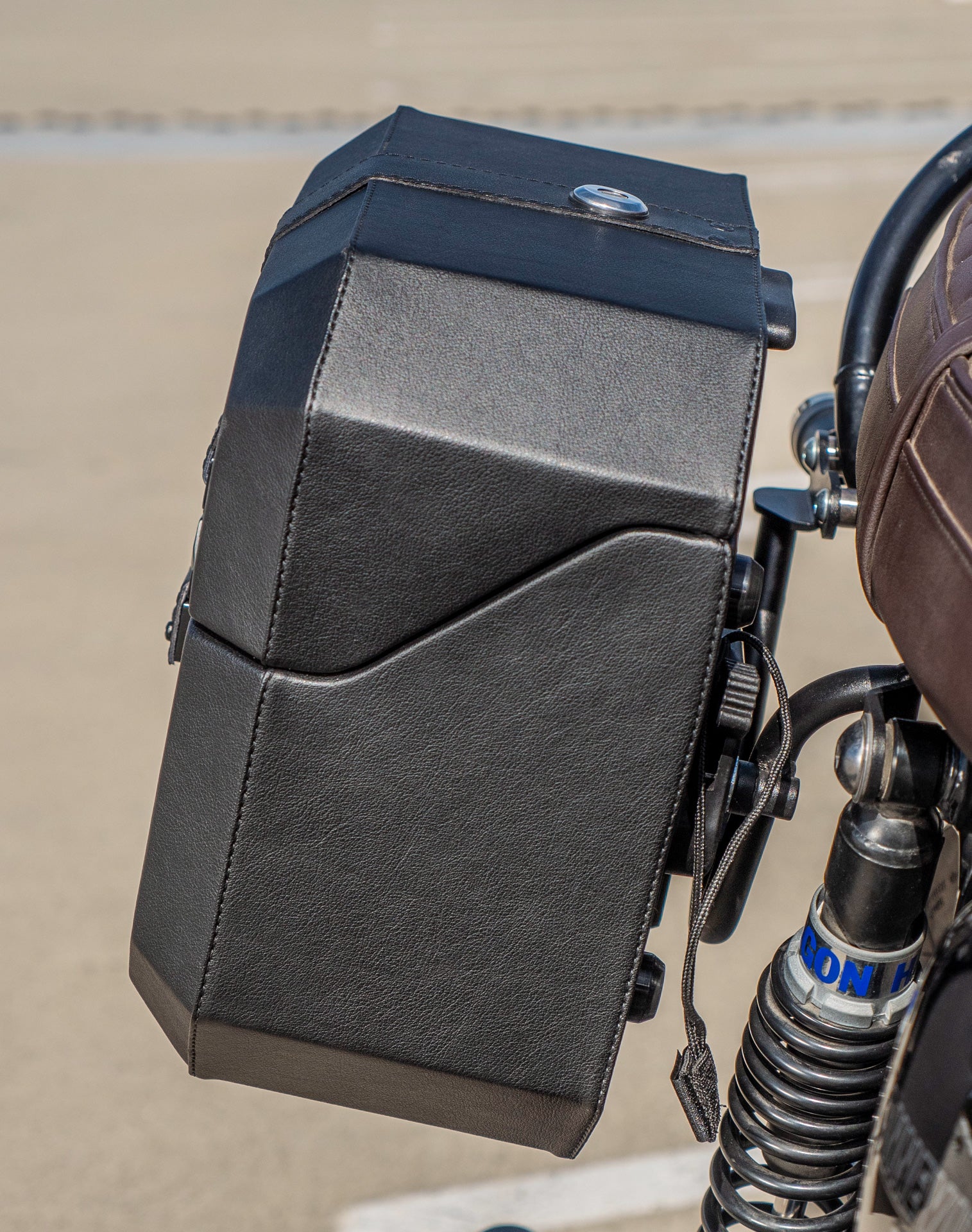 20L - Outlaw Quick-Mount Small Triumph Bonneville T120 Leather Wrapped Hard Saddlebags Lifestyle Image