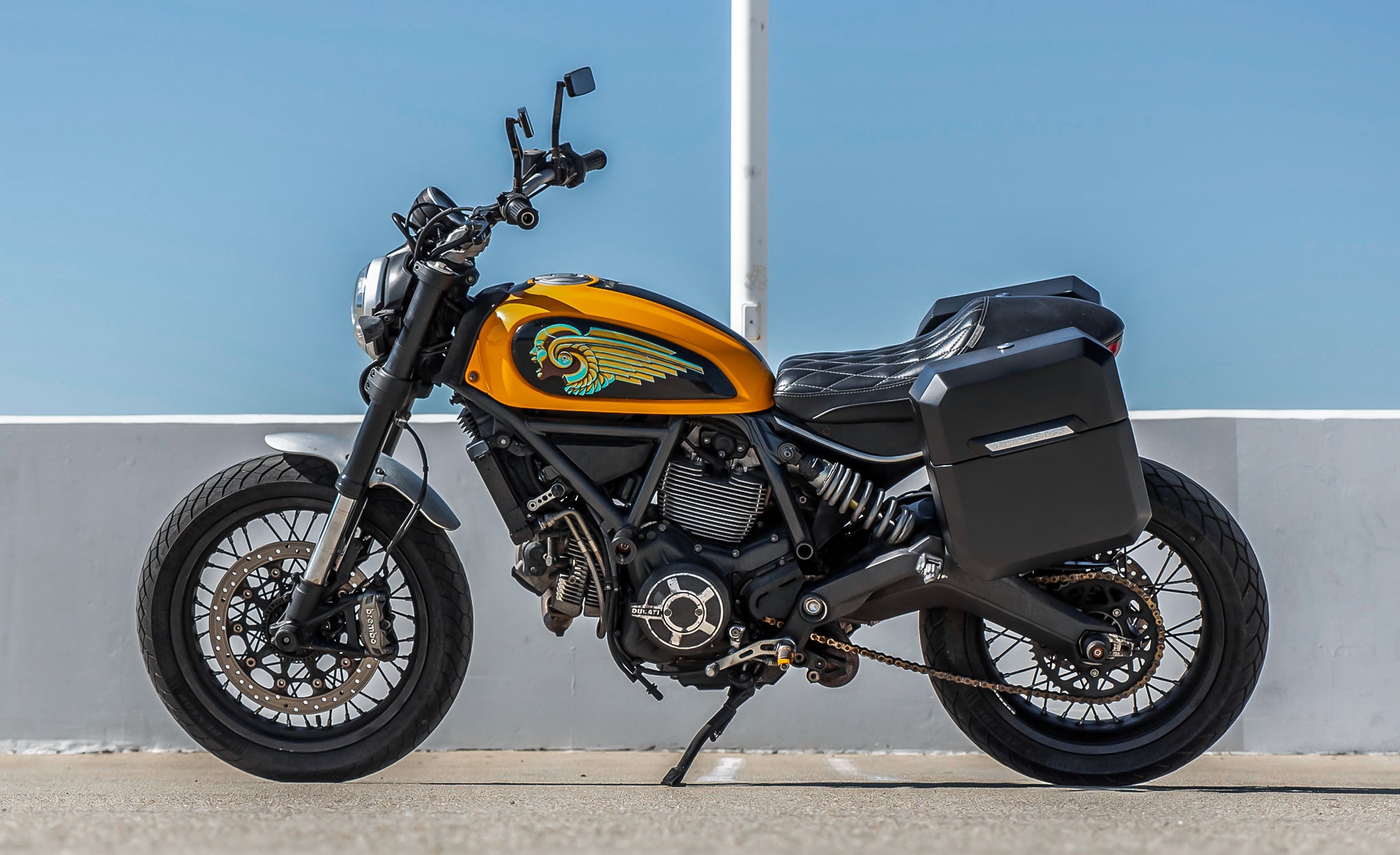 30L - Outlaw Quick-Mount Medium Ducati Scrambler (2014-17) Matte Hard Saddlebags Life Style Photo @expand