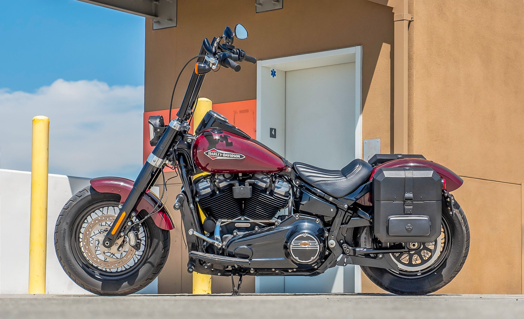 30L - Outlaw Quick-Mount Medium Harley Softail Slim FLSL Hard Saddlebags Life Style Photo @expand