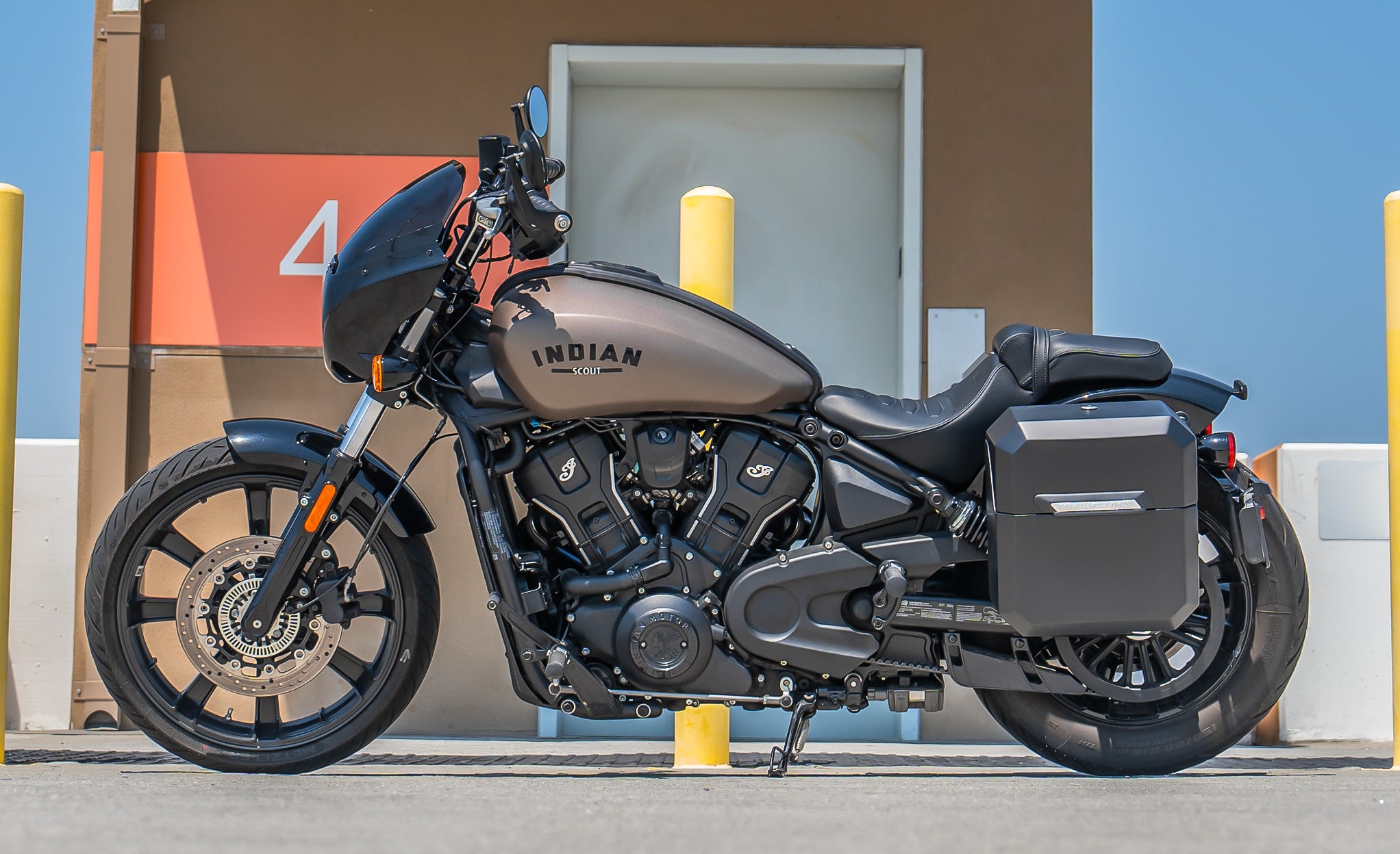 30L - Outlaw Quick-Mount Medium Indian Scout Bobber Matte Hard Saddlebags Life Style Photo @expand