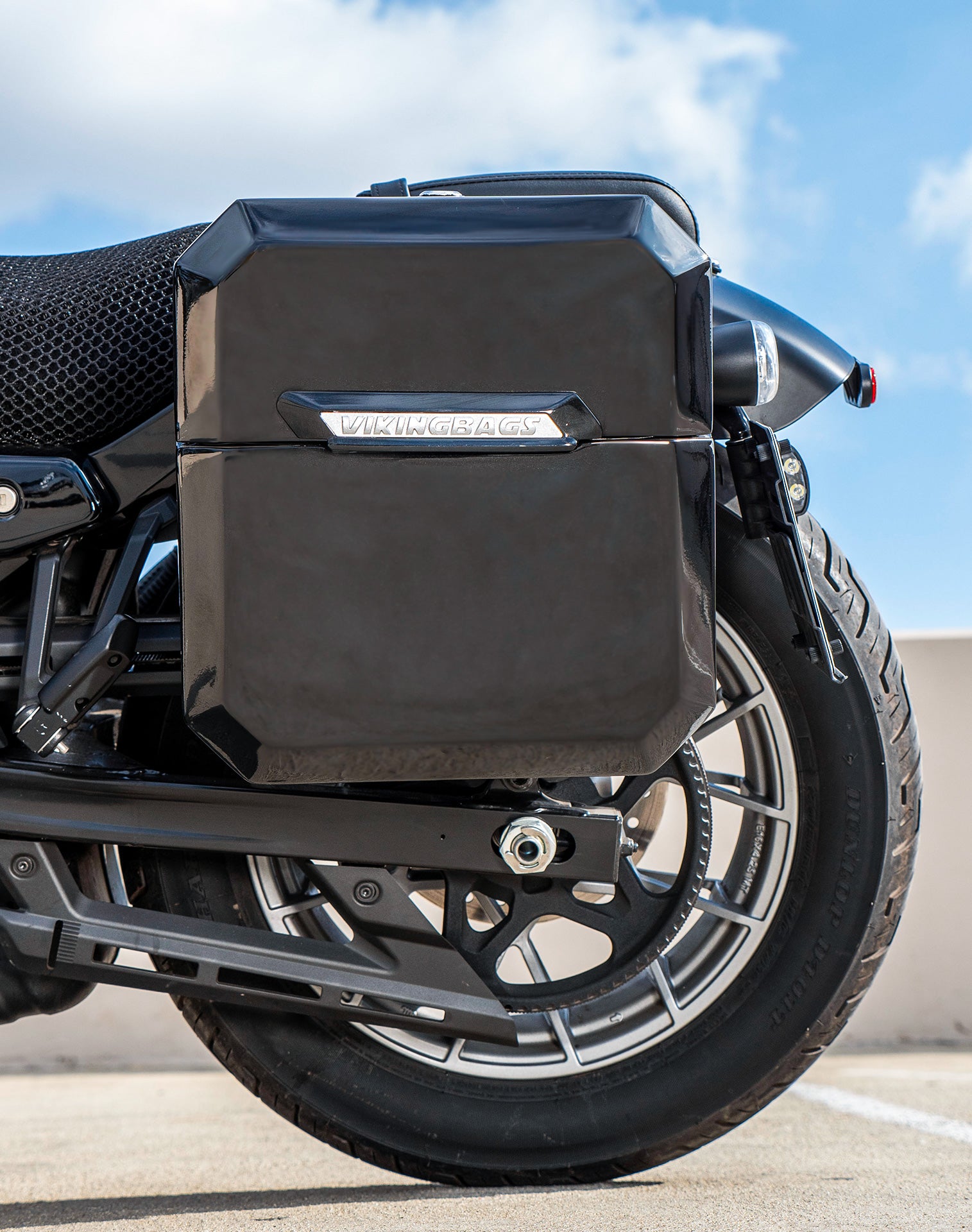 30L - Outlaw Quick Mount Medium Harley Sportster Nightster RH975/S Painted Saddlebags Life style 2