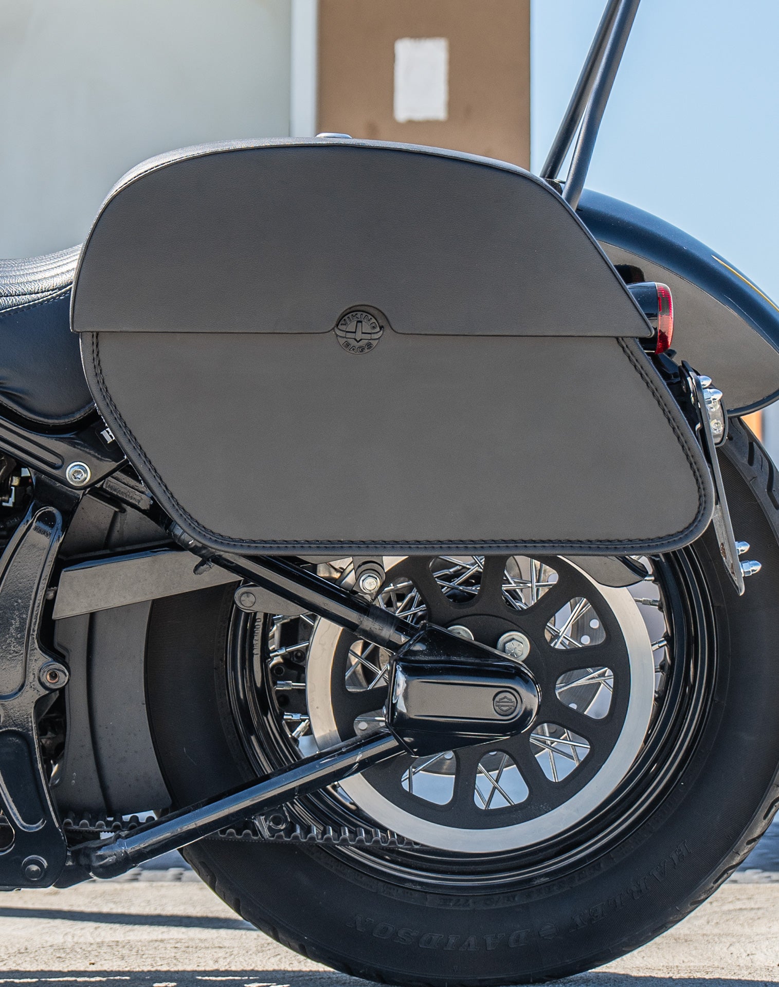 28L - Panzer Quick-Mount Medium Harley Softail Slim FLS Leather Saddlebags Life Style 2