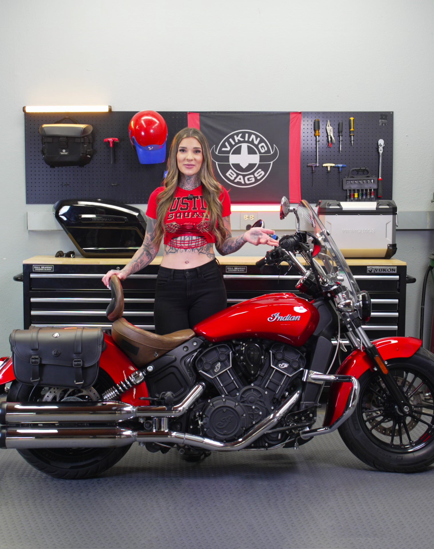30L - Kronan Large Indian Scout Motorcycle Leather Saddlebags Demo Video