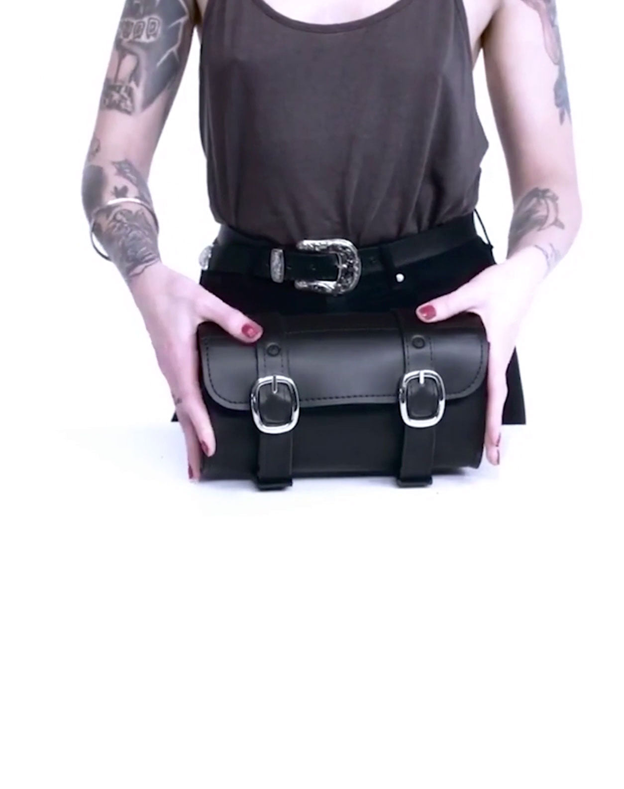 2L - Armor Plain BMW Leather Motorcycle Tool Bag Video