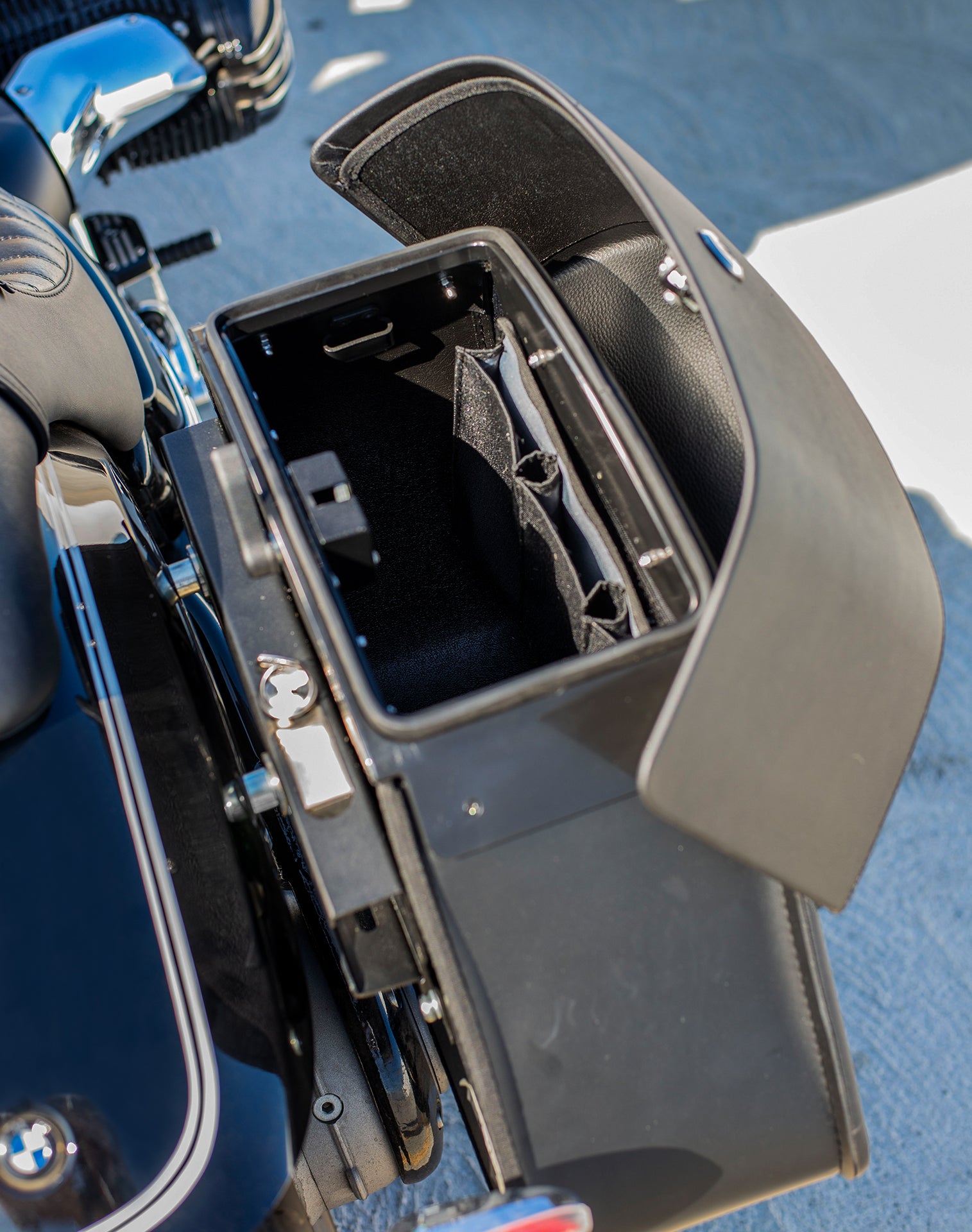 28L - Panzer Medium BMW R18 Motorcycle Saddlebags v3