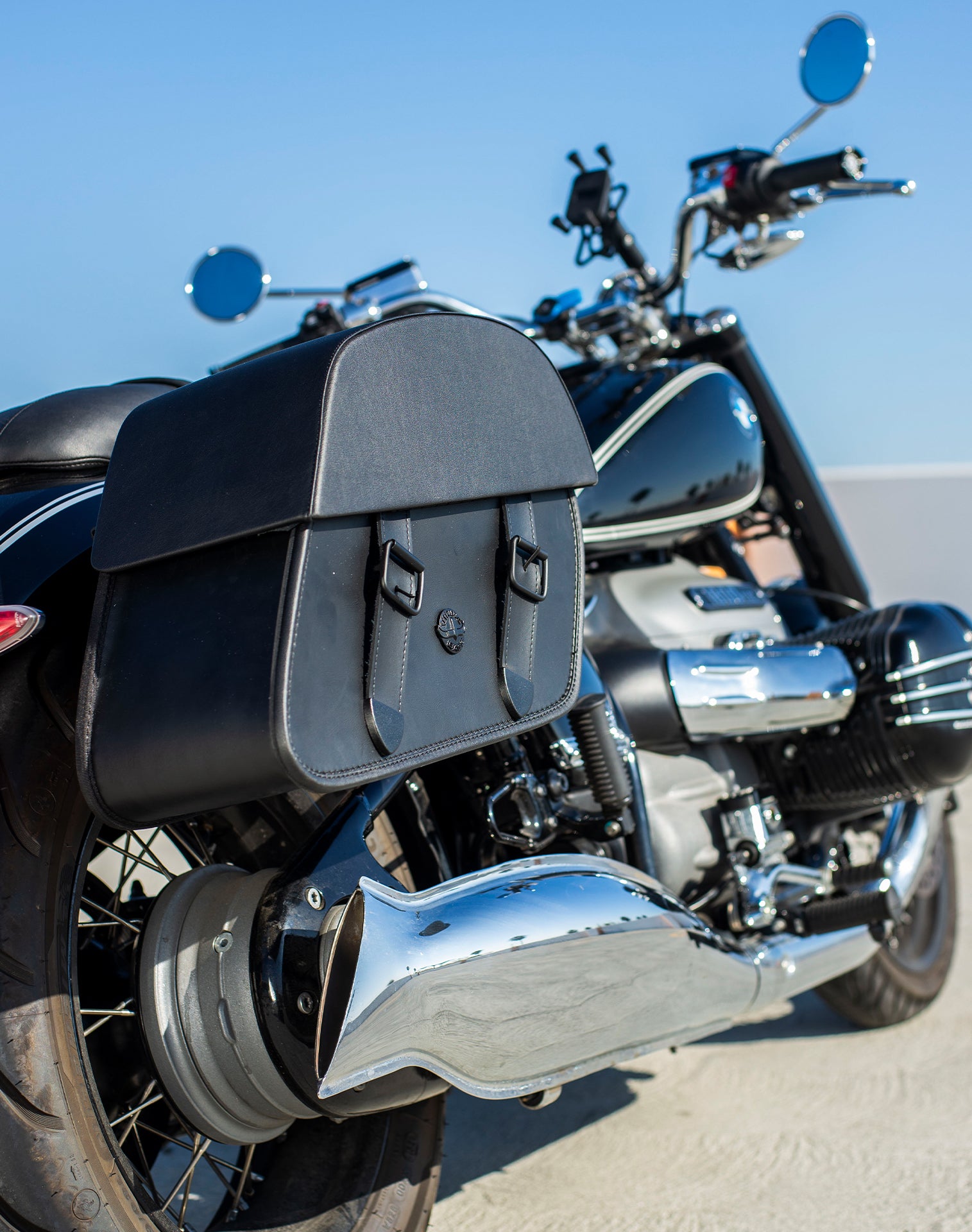 28L - Baelor Medium BMW R18 Motorcycle Saddlebags v2