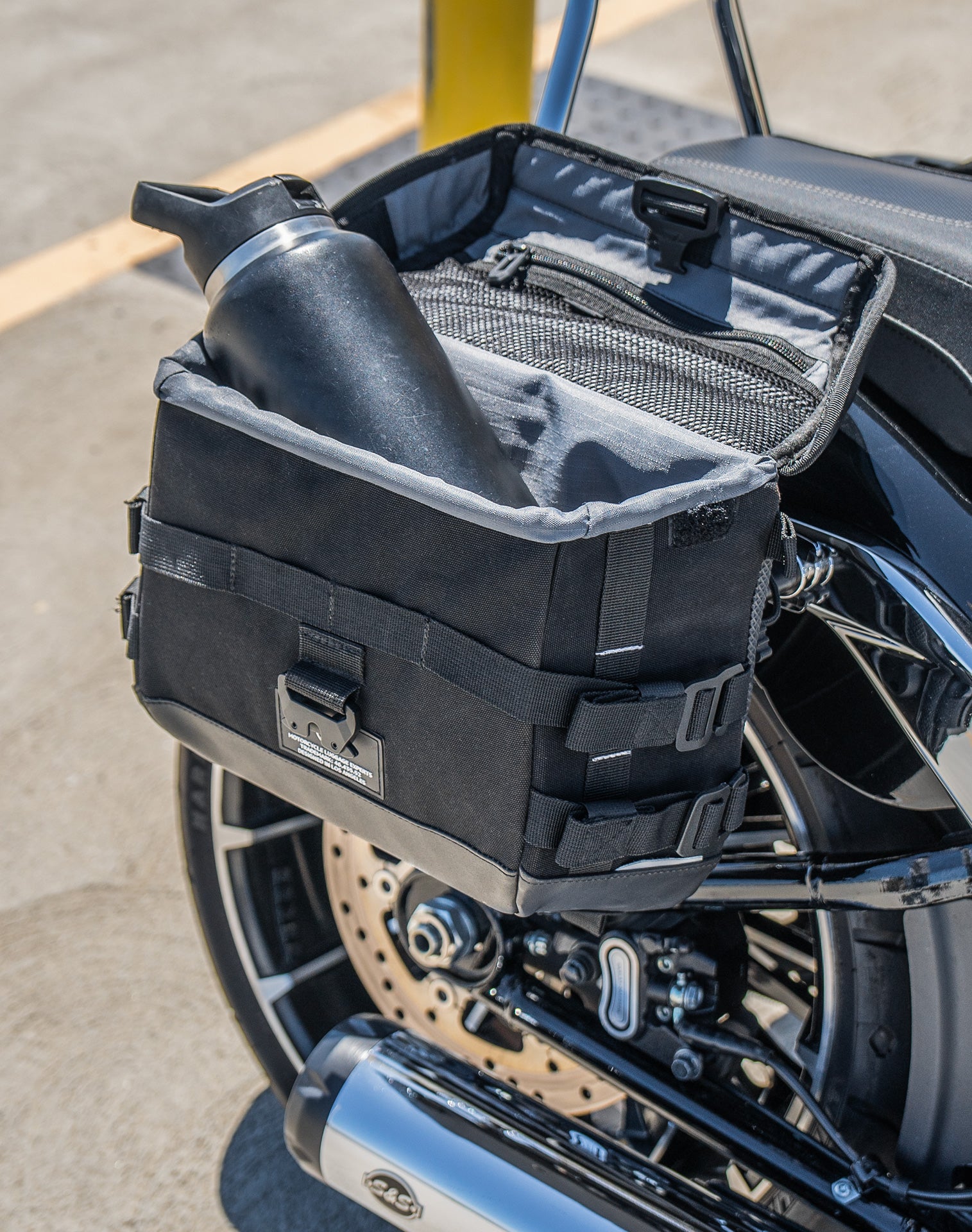 10L - Incognito Quick Mount Small Harley Softail Breakout FXBR/S Solo Saddlebag (Right Only) Lifestyle