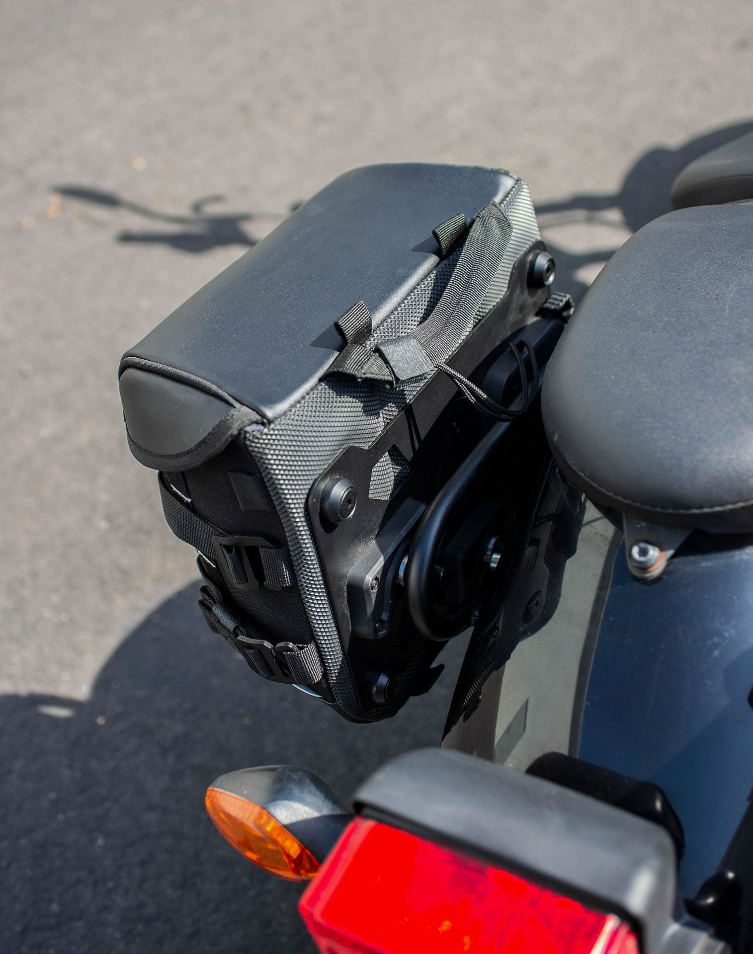 10L - Incognito Quick Mount Small Honda Rebel 300 Solo Saddlebag (Left Only) v4