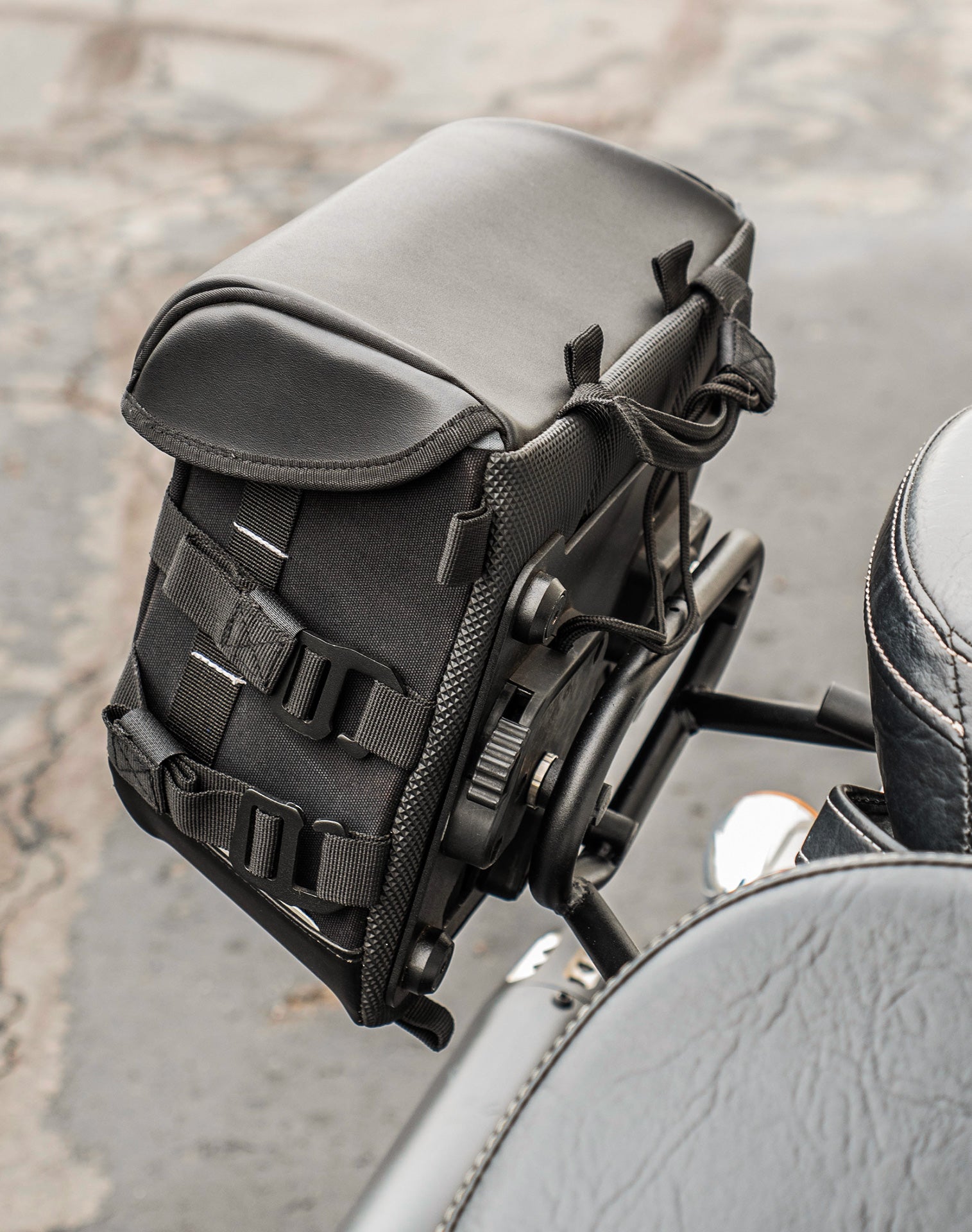 10L - Incognito Quick Mount Small Indian Scout Solo Saddlebag (Right Only) v3