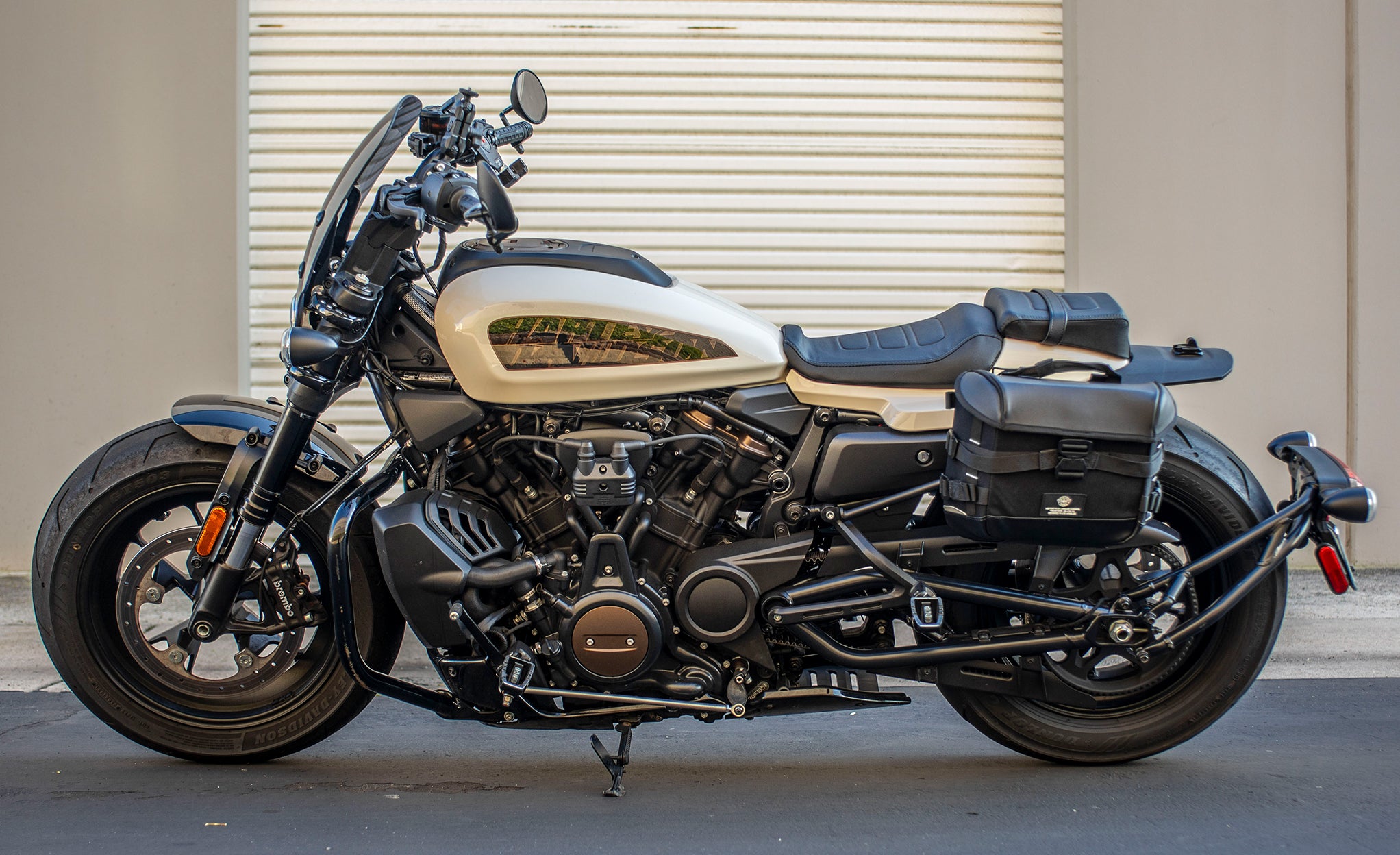 10L - Incognito Quick Mount Small Solo Saddlebag (Left Only) for Harley Sportster S (RH1250S) RA1 @expand