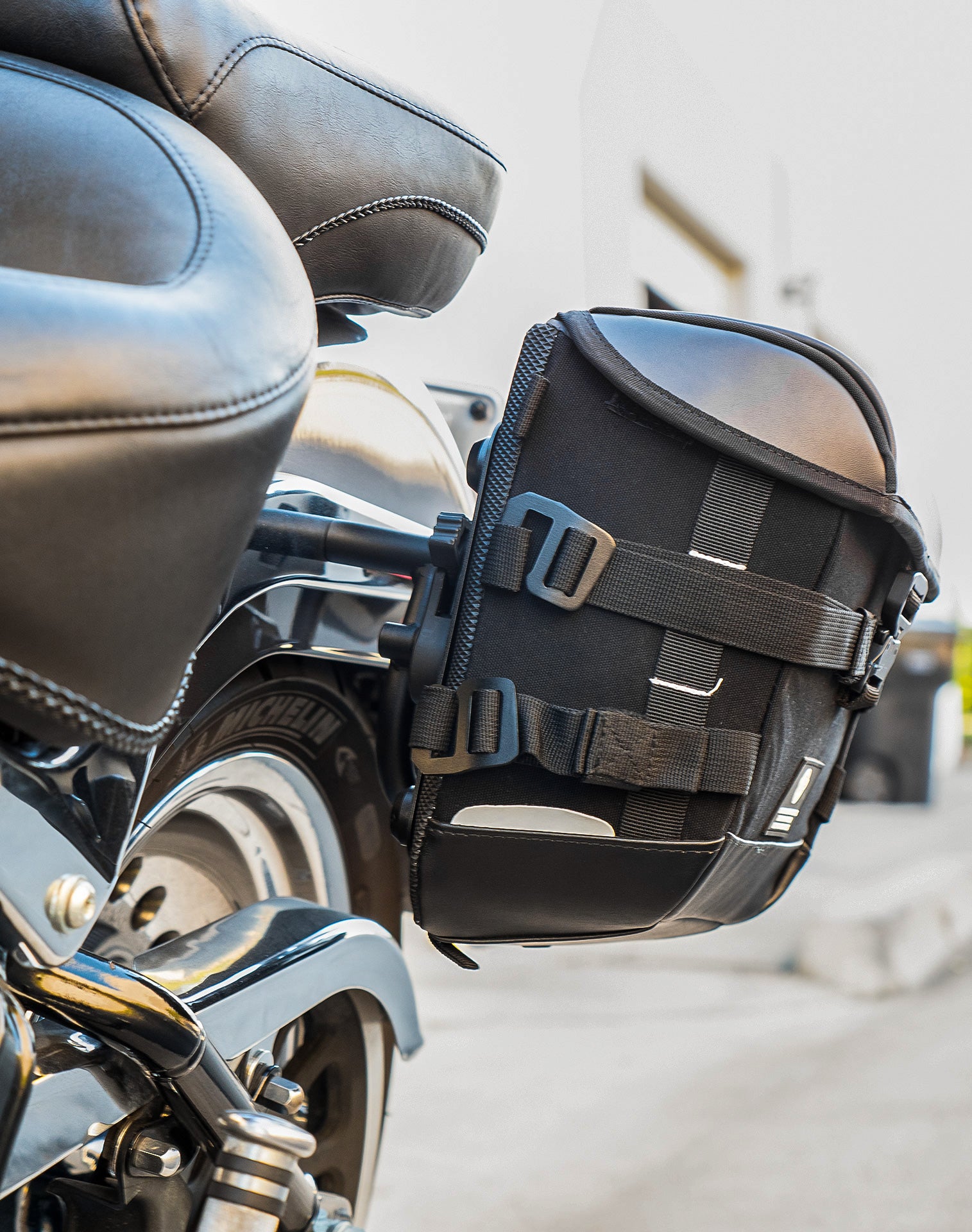 10L - Incognito Quick Mount Small Solo Motorcycle Saddlebag (Left Only) for Harley Softail Fat Boy FLSTF/I v3