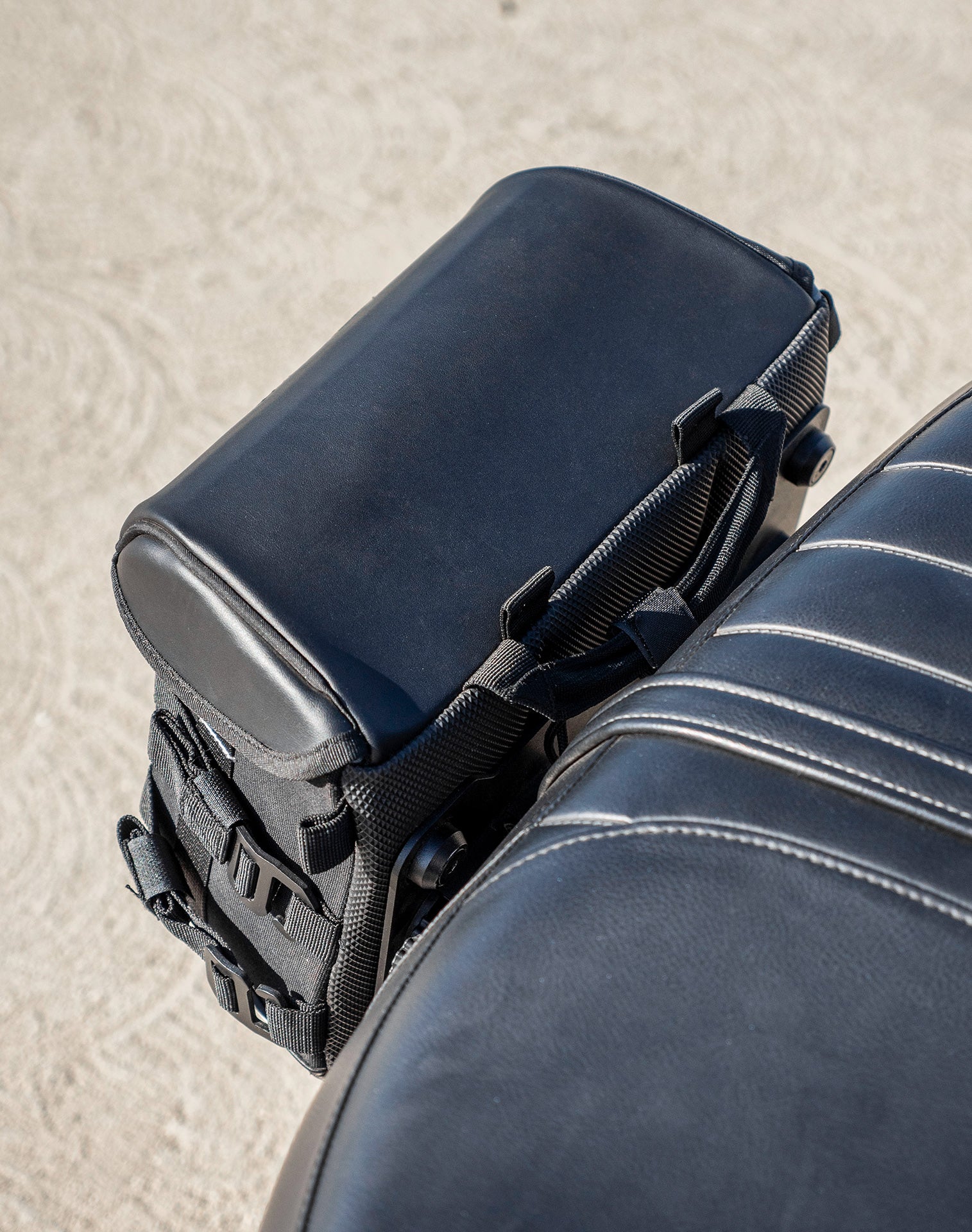 10L - Incognito Quick Mount Small Triumph Street Twin 900 (2016-21) Solo Saddlebag (Right Only) v3